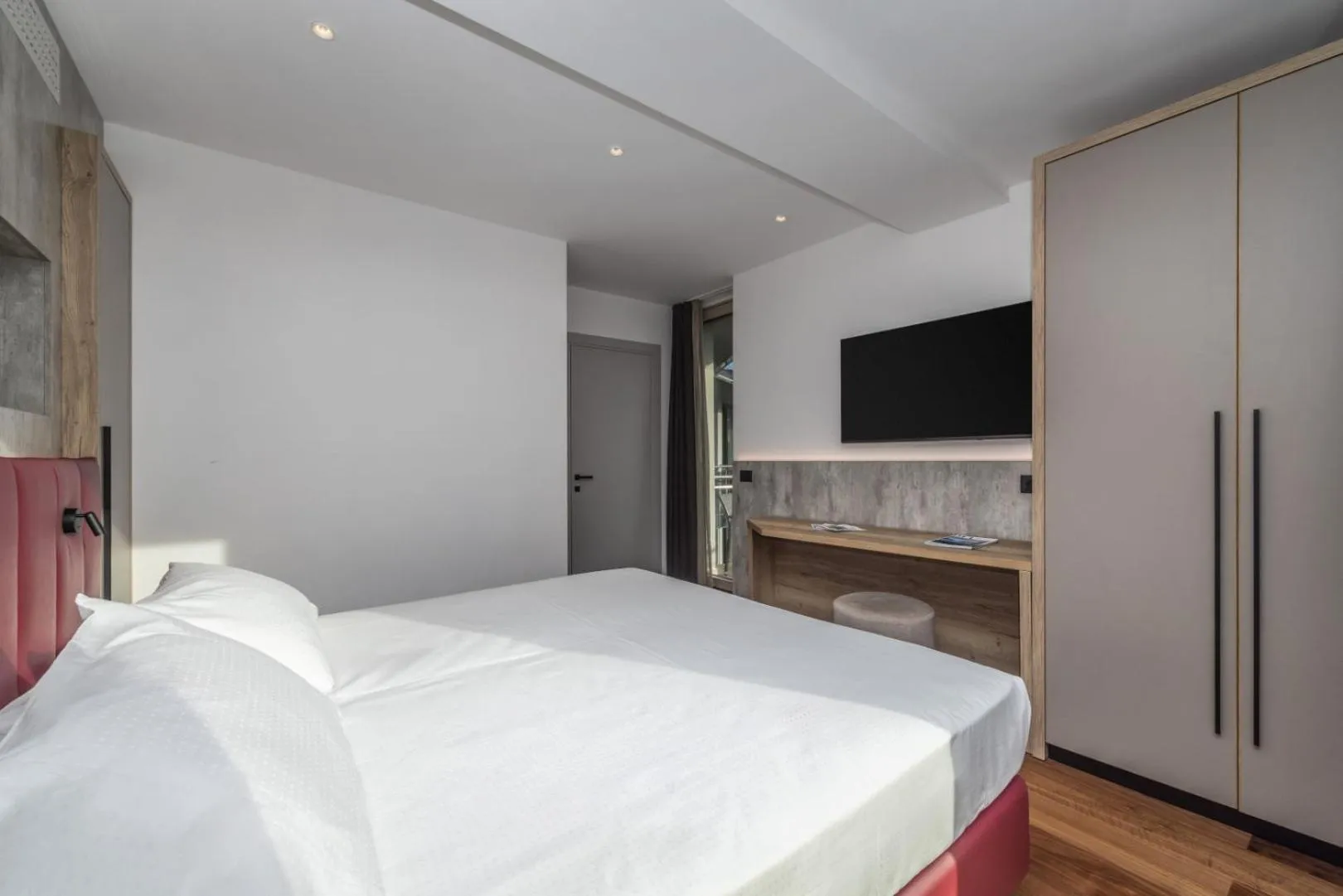 Bedroom, Bed in Garda Suite Hotel - Tonelli Hotels