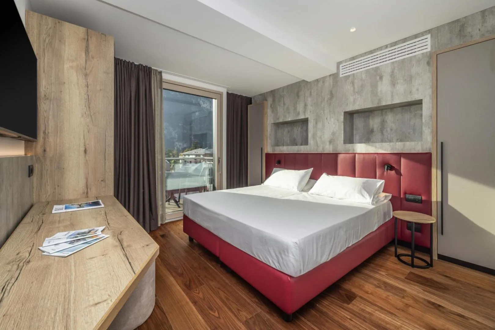 Bedroom, Bed in Garda Suite Hotel - Tonelli Hotels