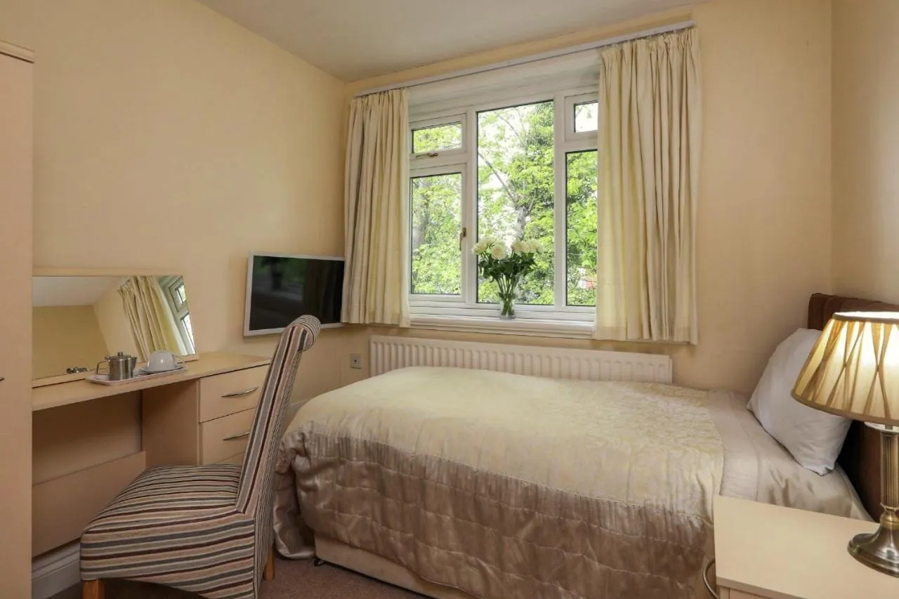 Bed in Westbourne Lodge Birmingham