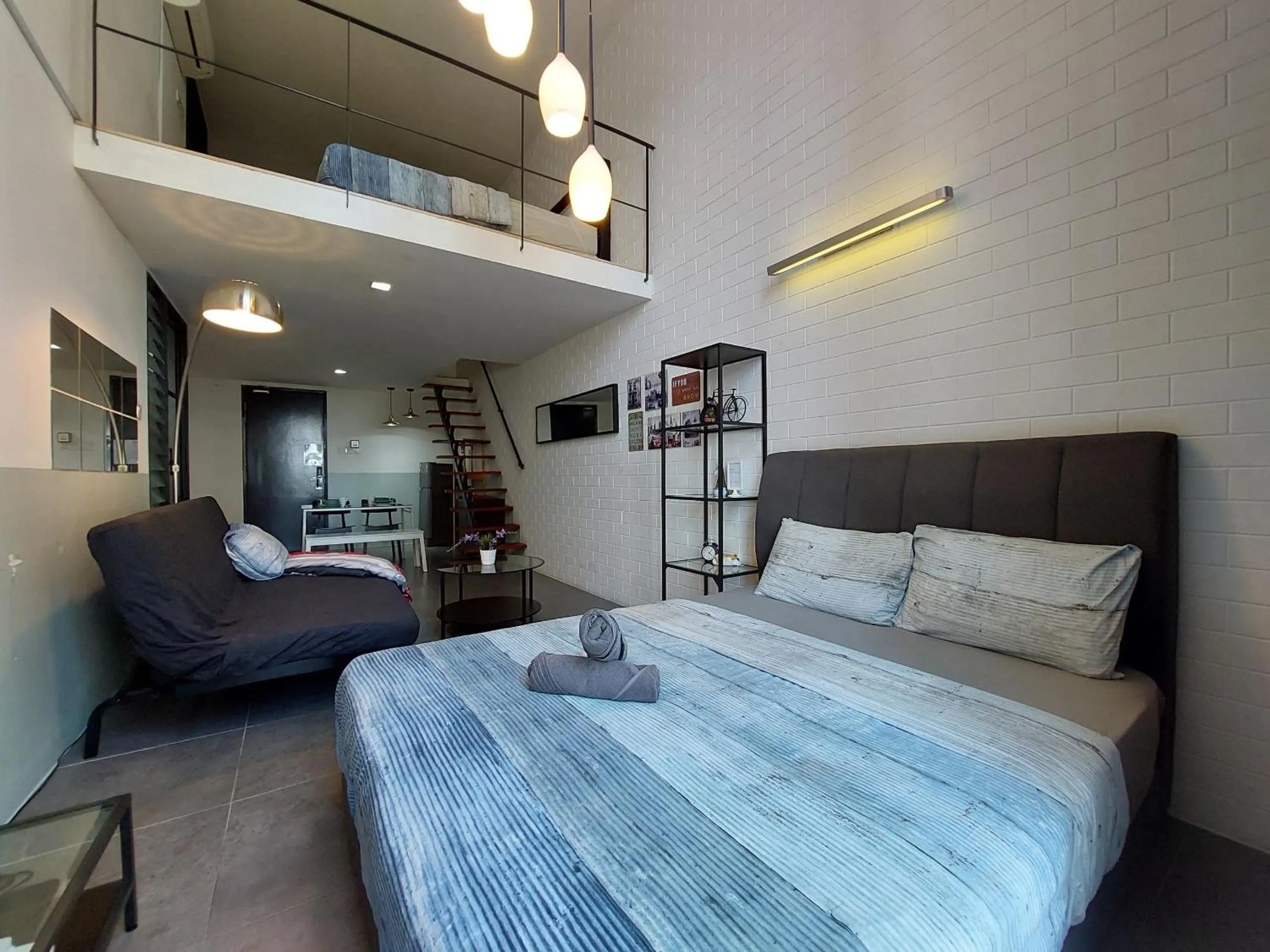 Bed in Inspired Homes, Empire Duplex#1