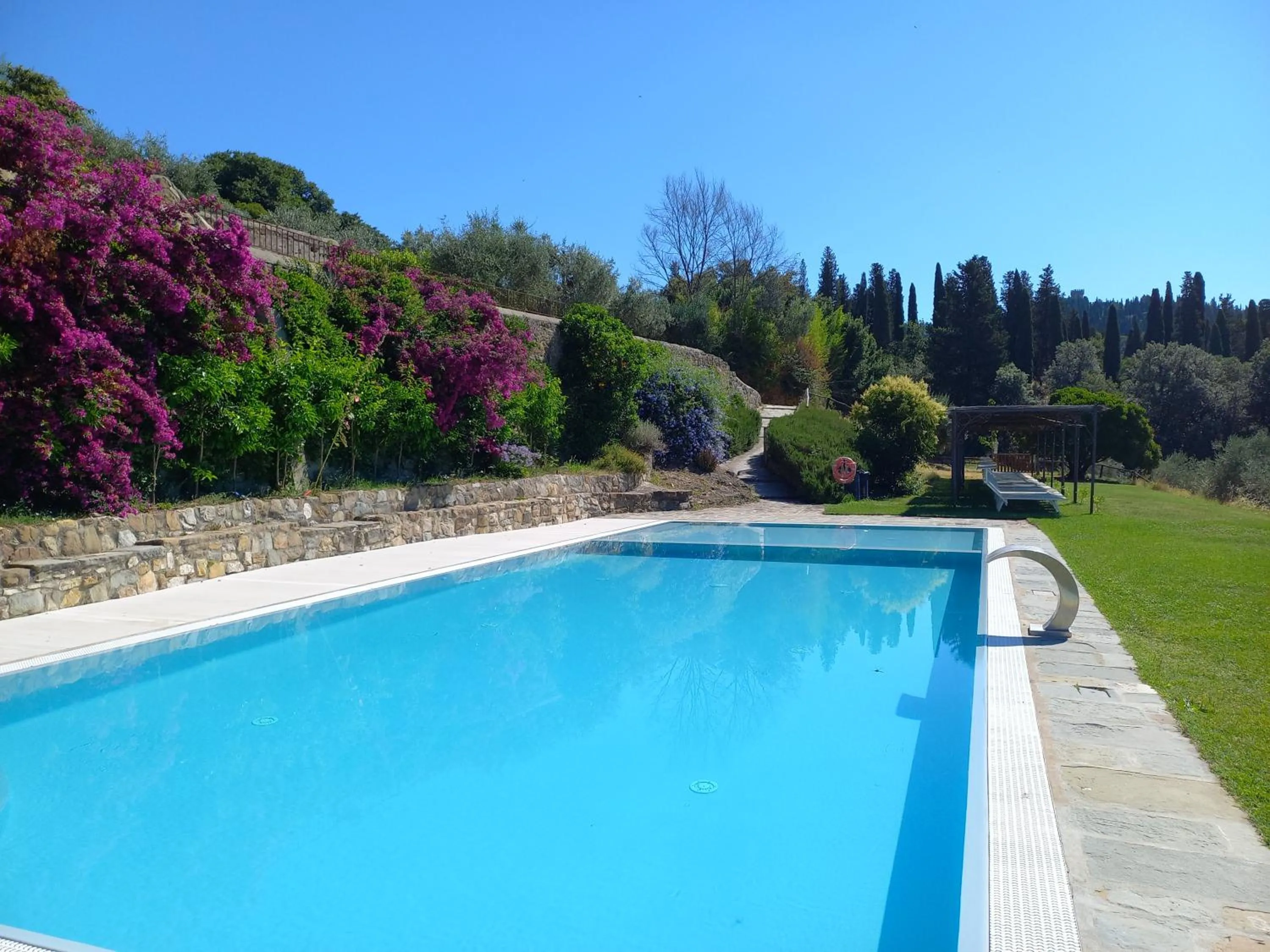 Swimming pool in Fattoria di Maiano