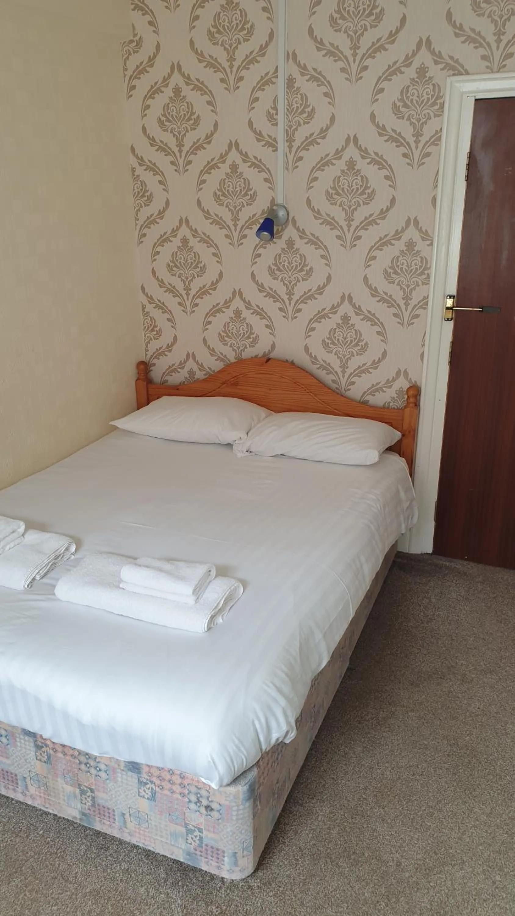 Bedroom, Bed in HOTEL242