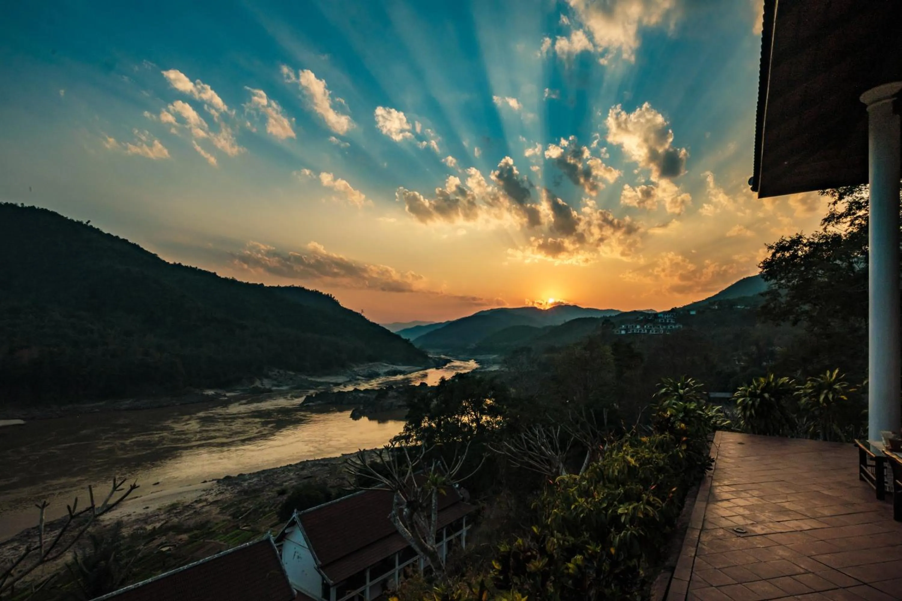 River view in The Sanctuary Pakbeng Lodge