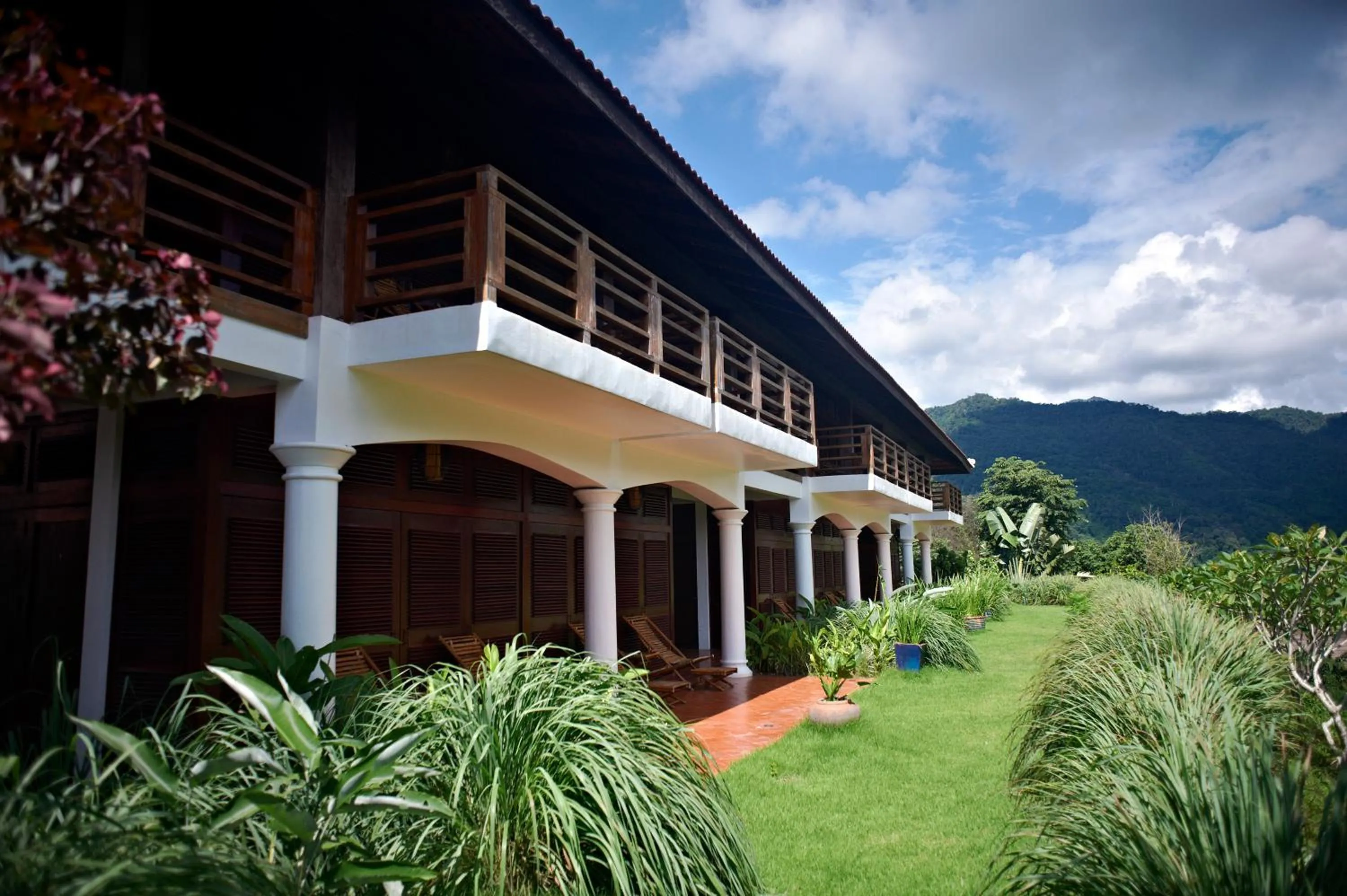 Facade/entrance in The Sanctuary Pakbeng Lodge