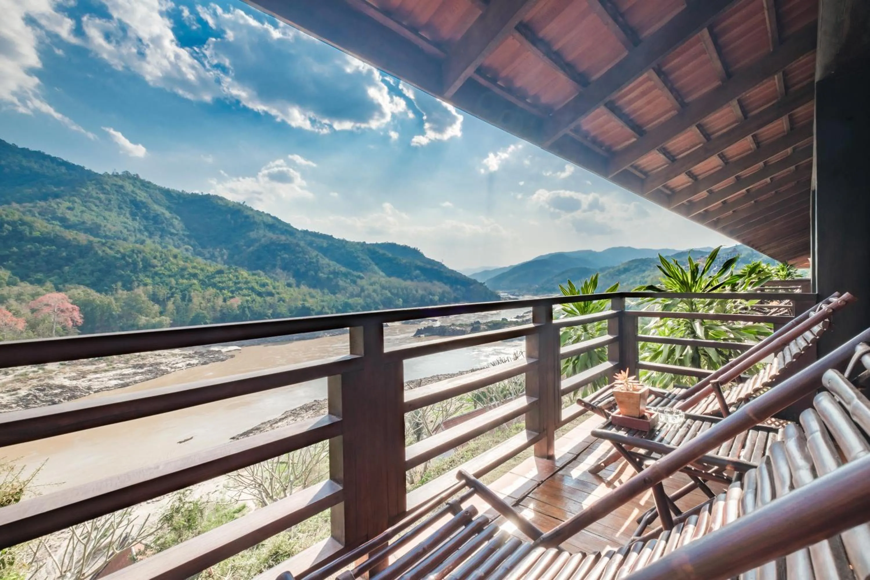Balcony/Terrace in The Sanctuary Pakbeng Lodge
