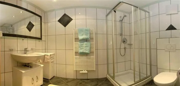 Hotel Kristall B&B