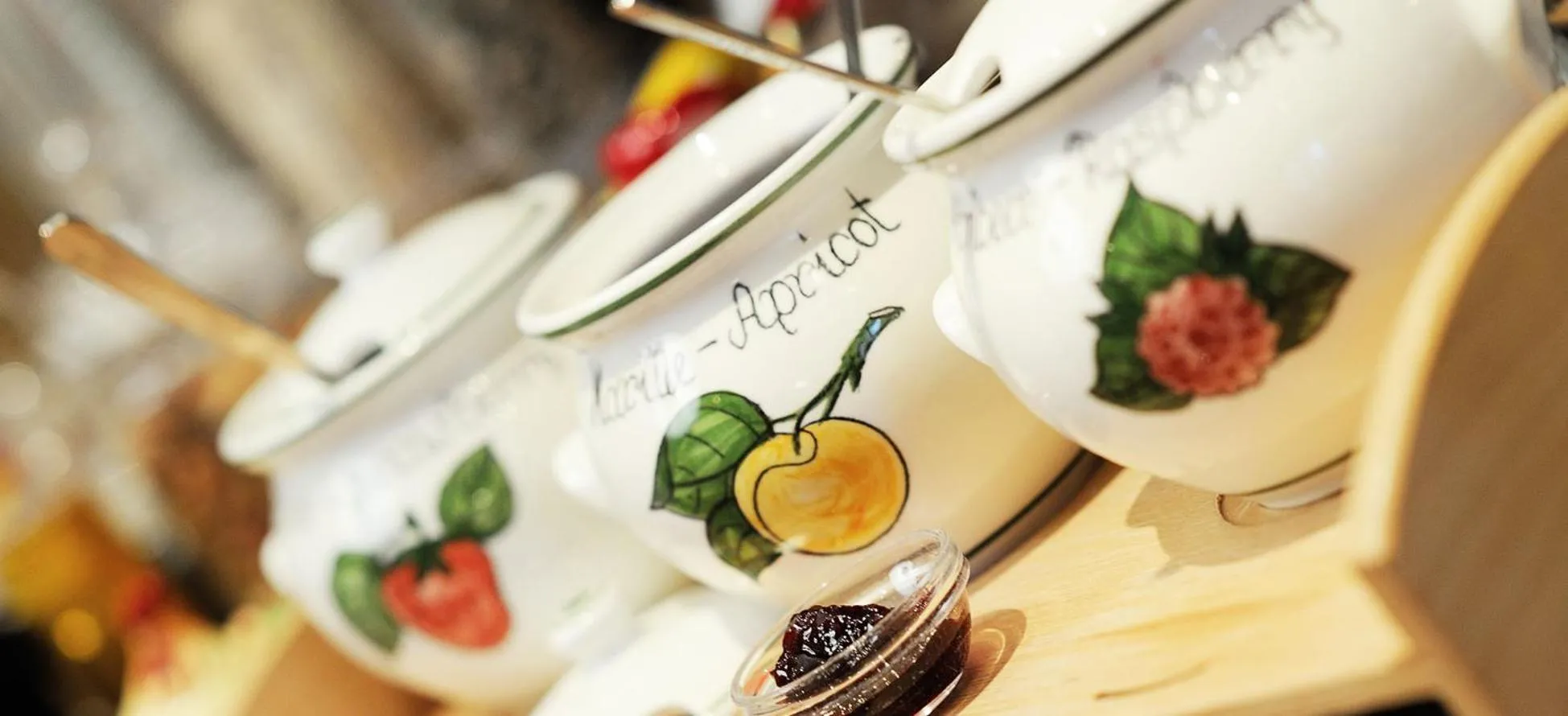 Food and drinks in Hotel Kristall B&B