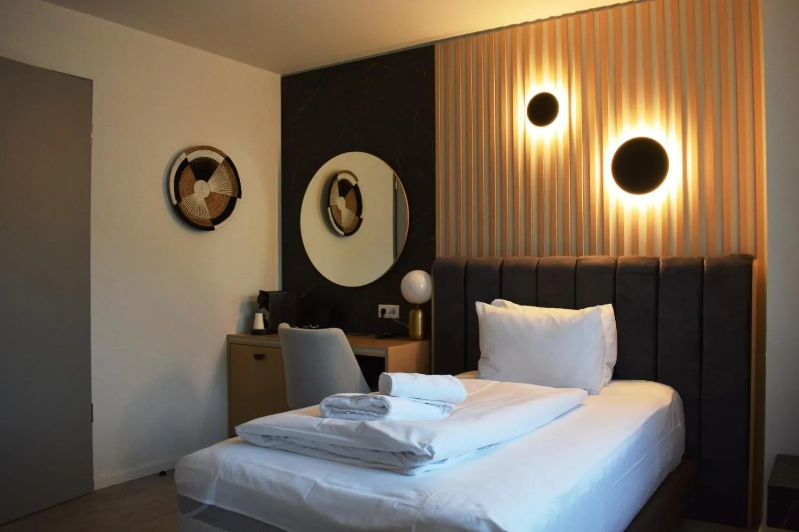 Single Room in Akropolis Hotel