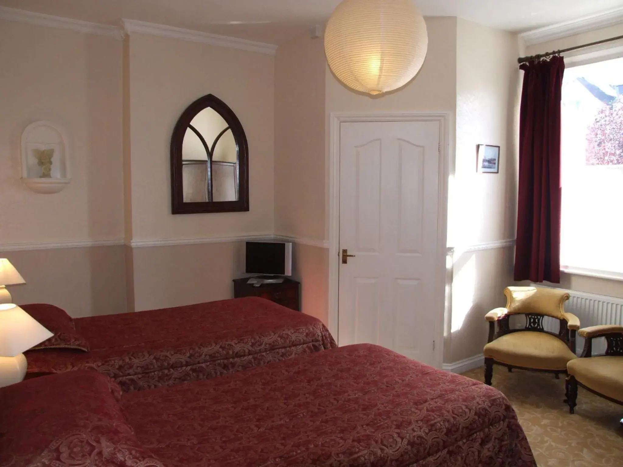 Double or Twin Room with Shower in Hedley Villa Guest House Double or Twin Room with Shower in Hedley Villa Guest House