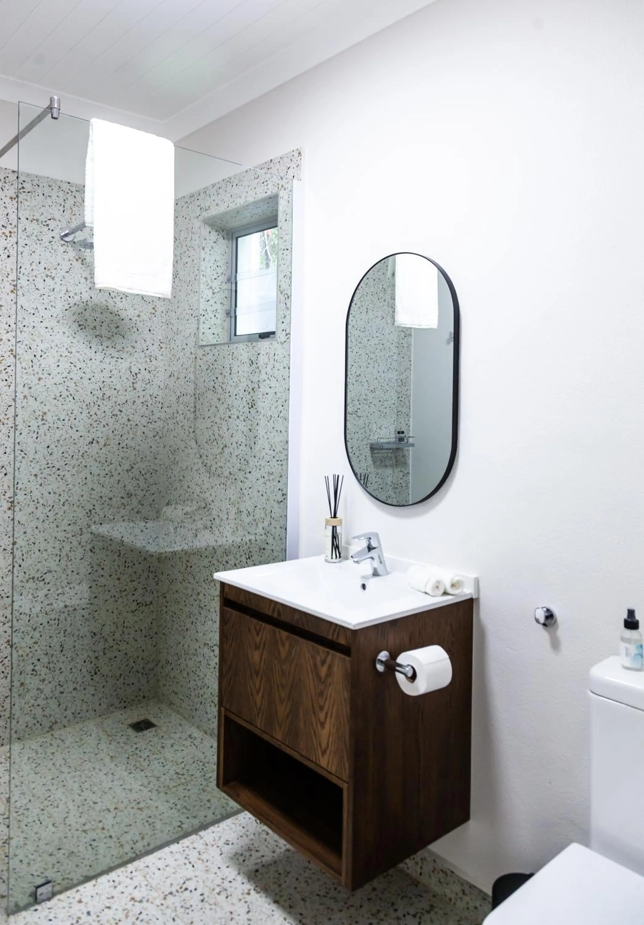 Shower in Skinkikofi Guest House