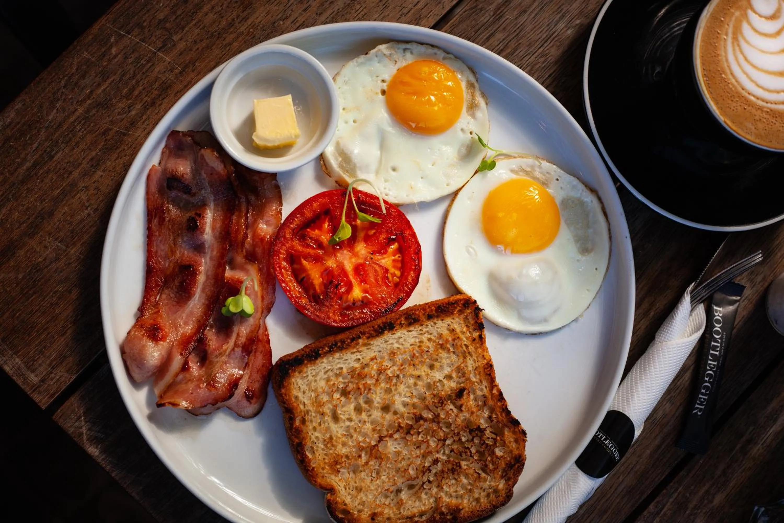 Restaurant/places to eat in Skinkikofi Guest House