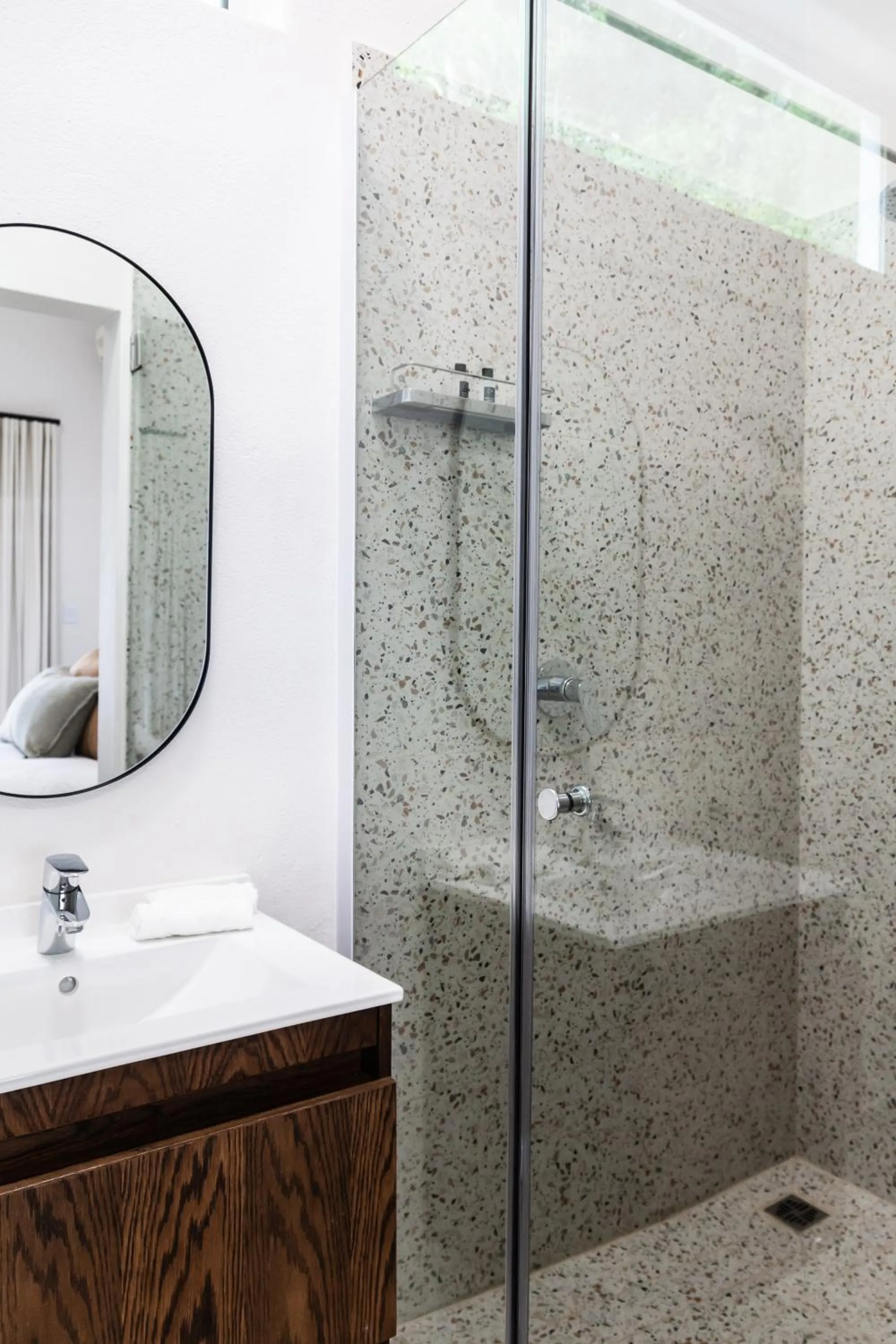 Shower in Skinkikofi Guest House