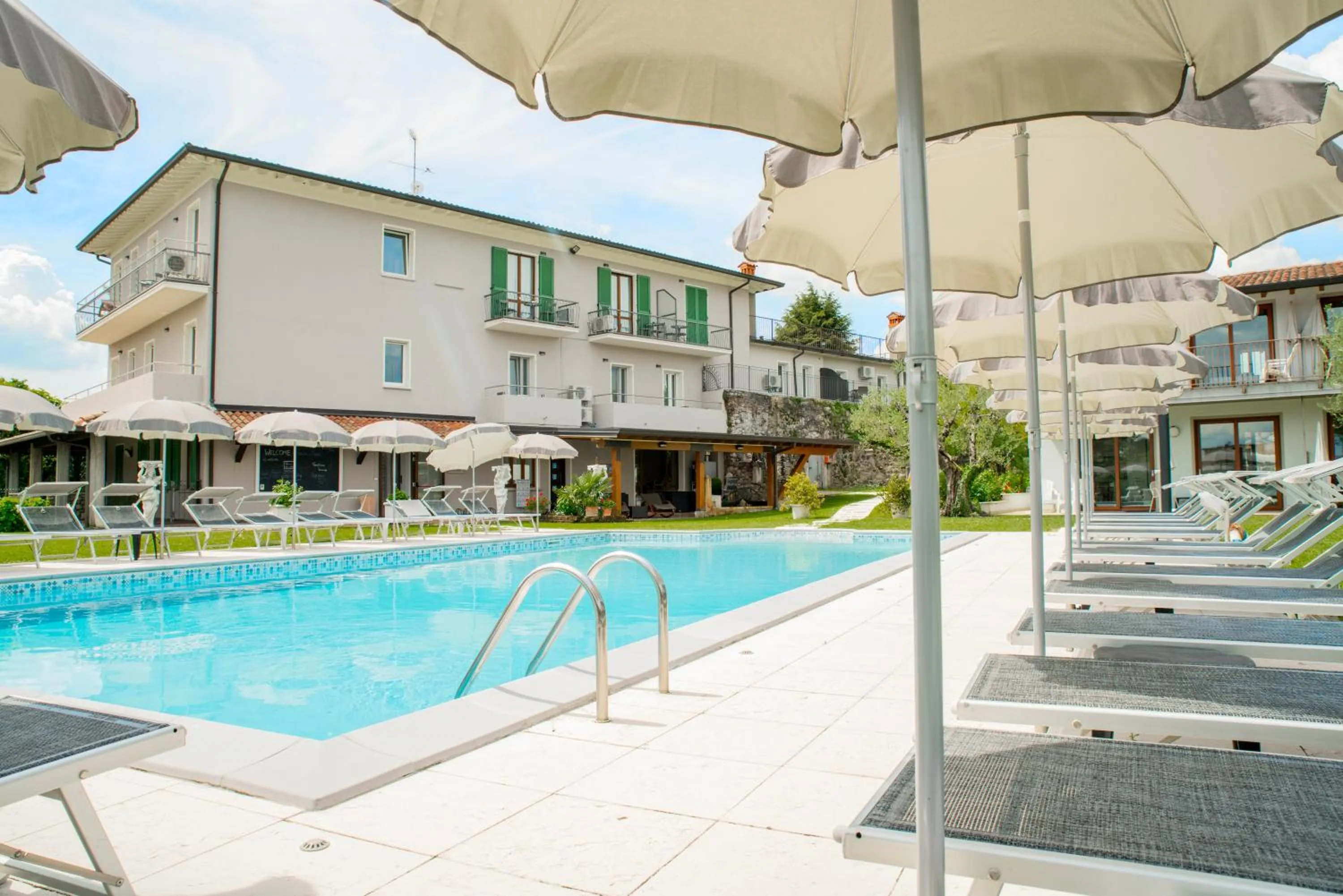 Swimming pool in Residence Molino - Holiday Apartments