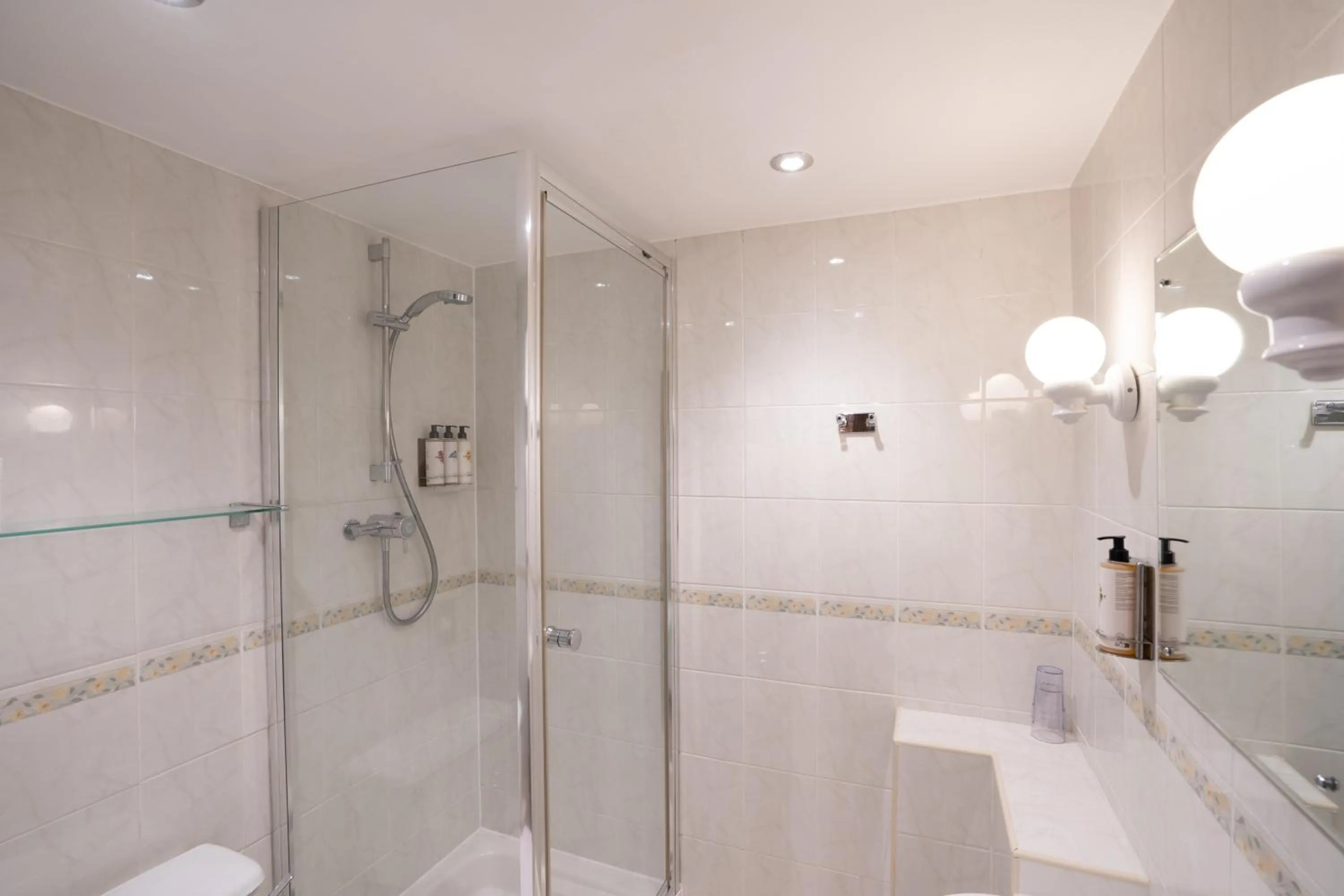 Bathroom in The Pheasant Inn