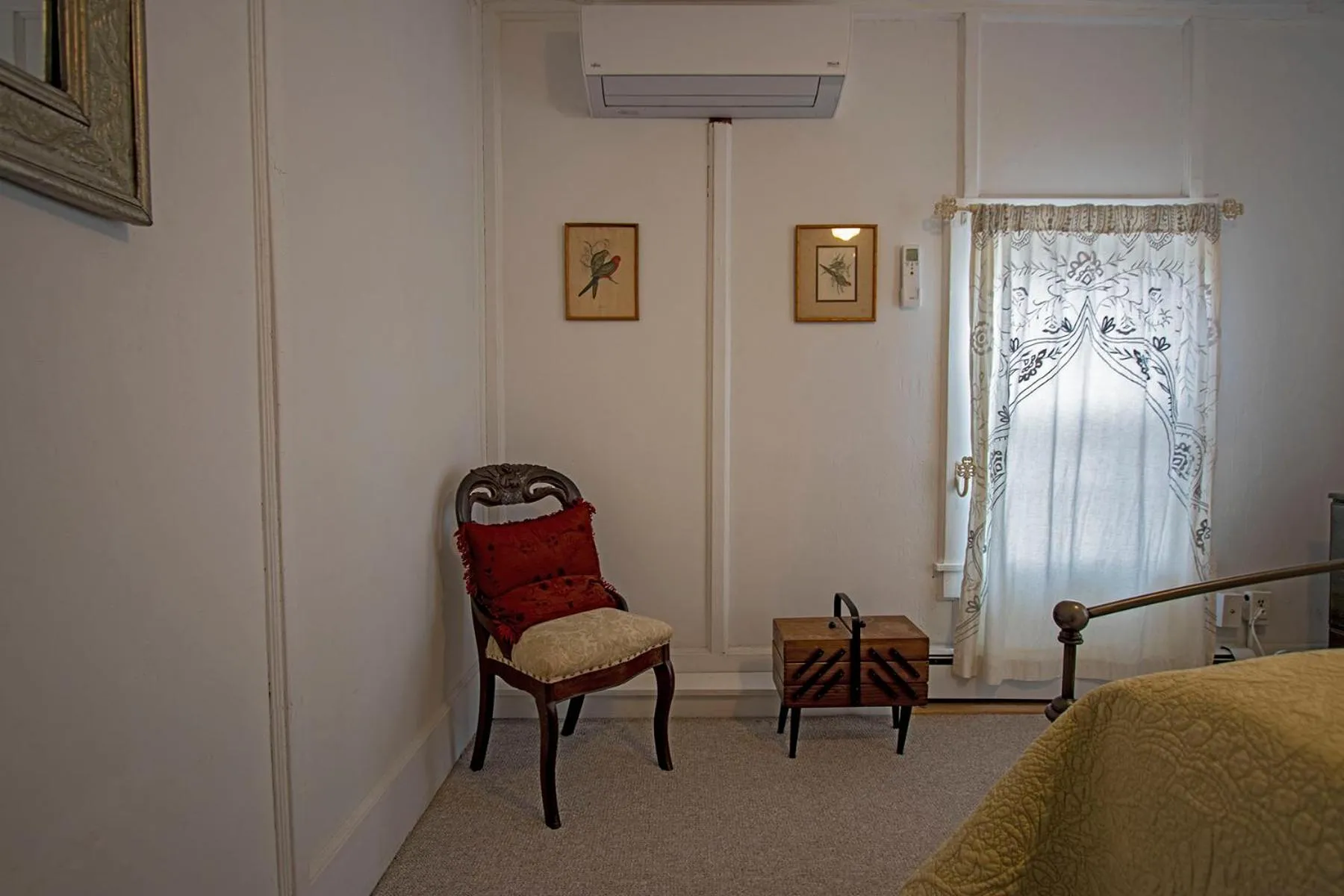 Bed in The Woodbine Inn