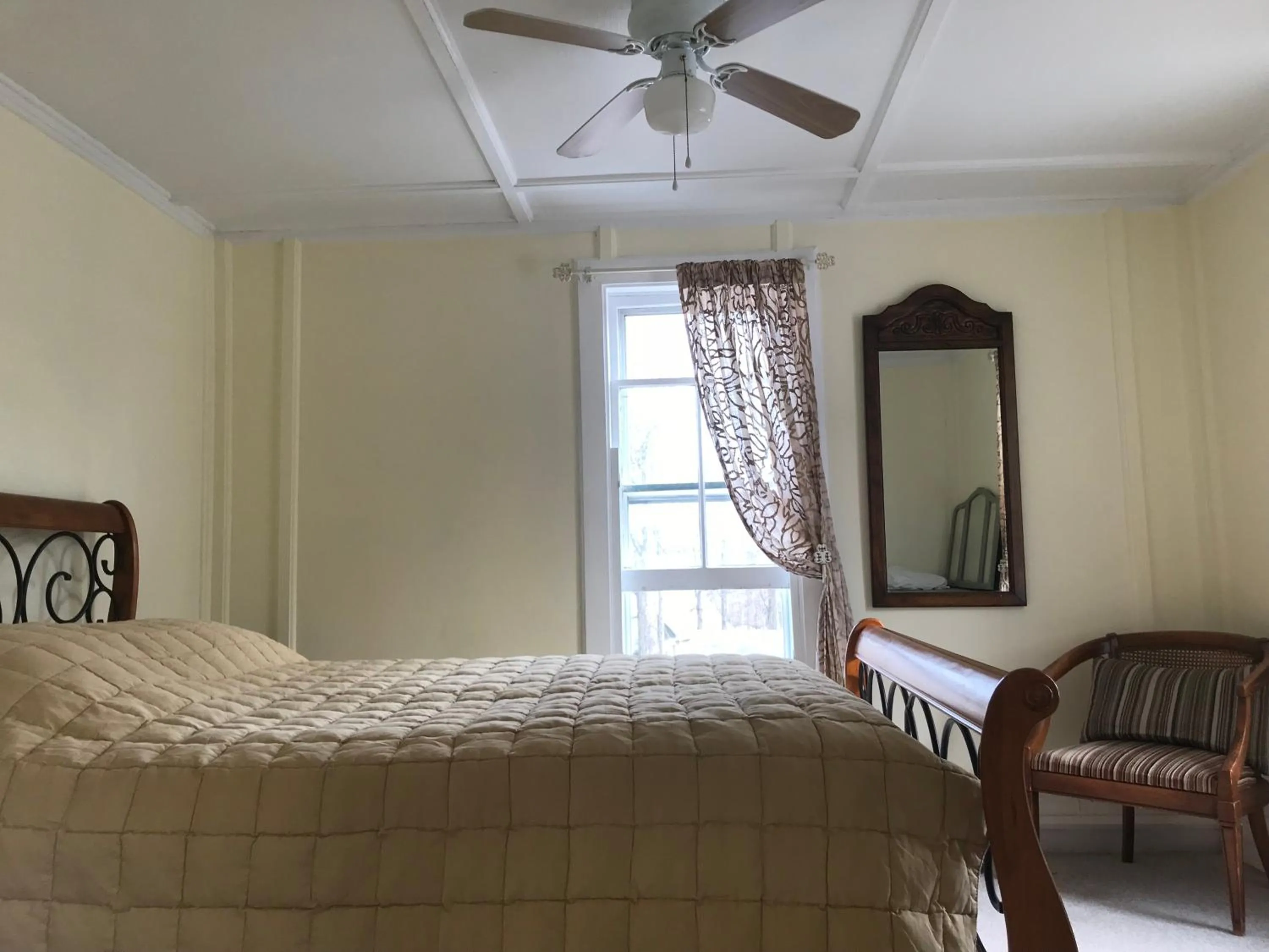 Bed in The Woodbine Inn