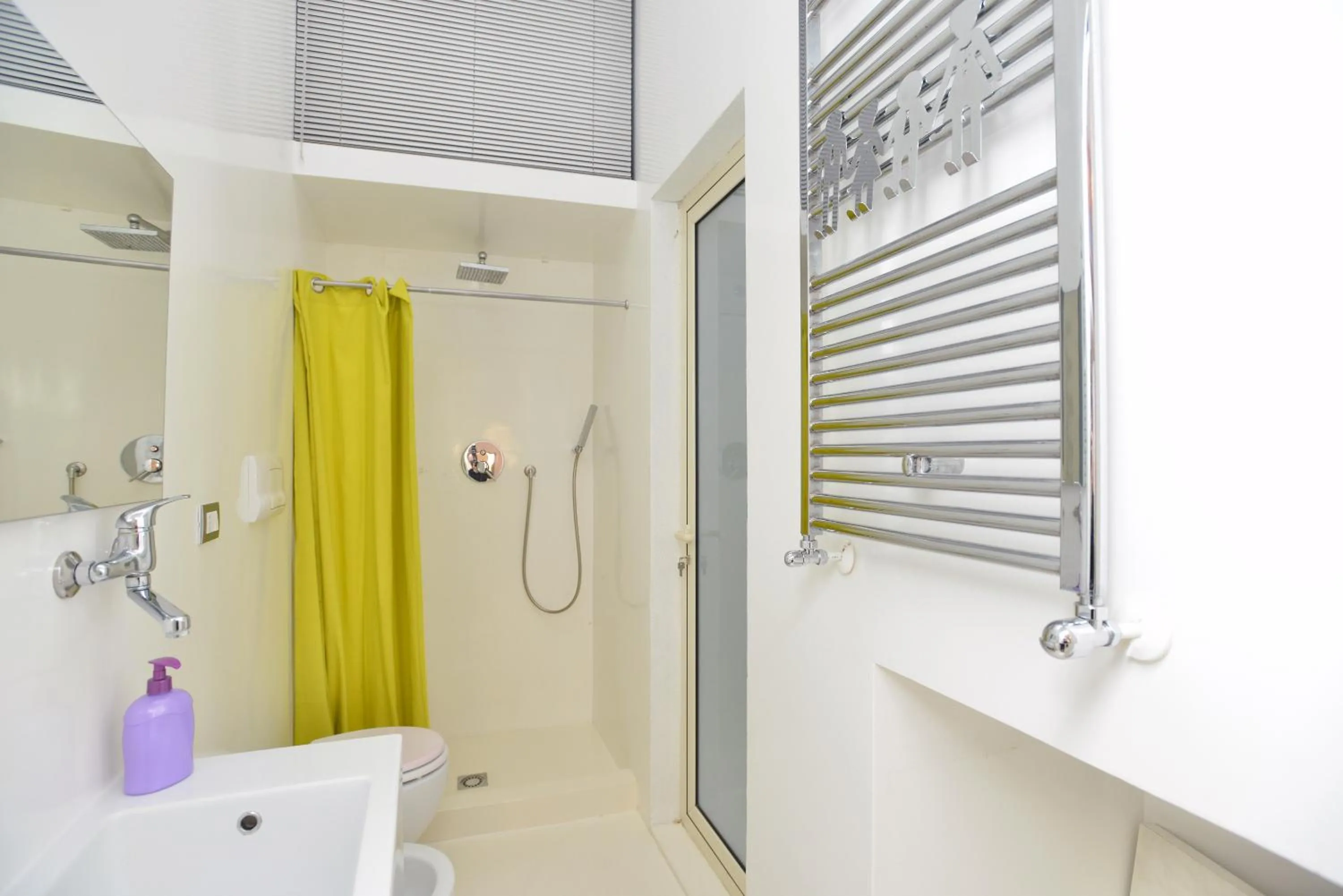 Shower in IzzHome Dsign