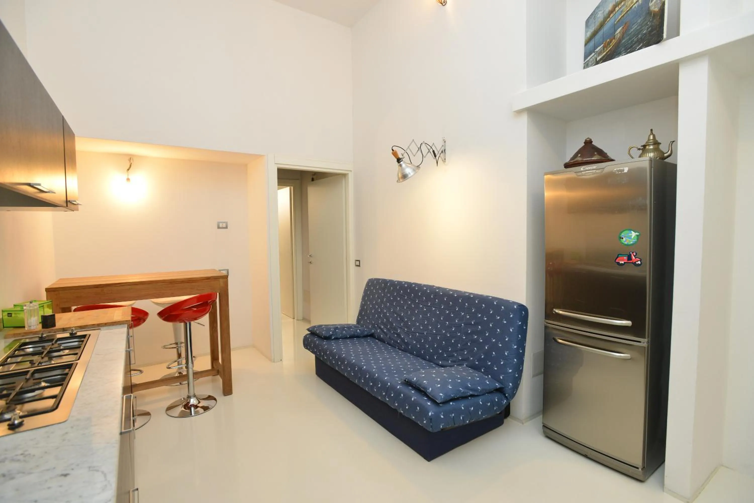 Kitchen or kitchenette in IzzHome Dsign