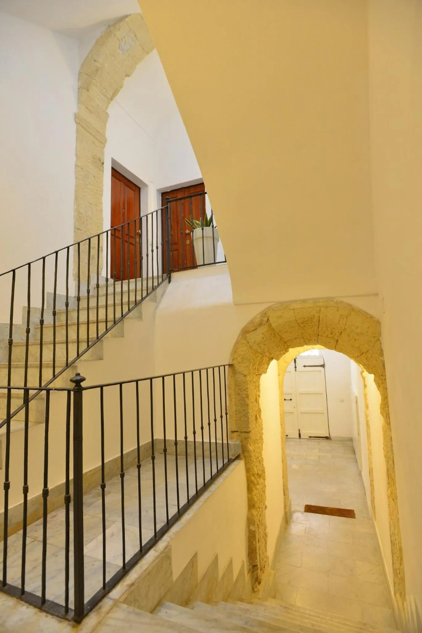 Facade/entrance in IzzHome Dsign