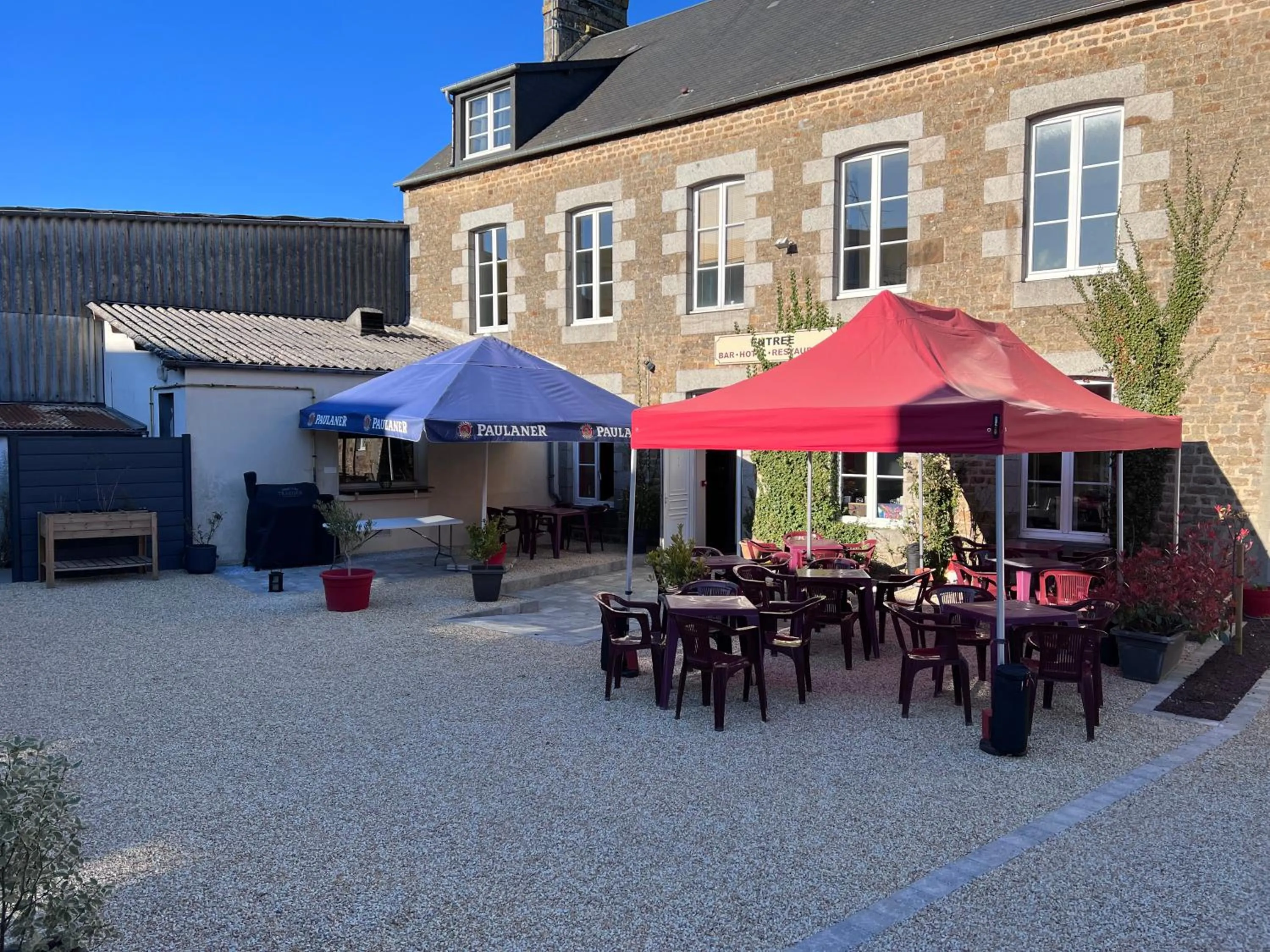 Patio in Au Père Tranquille