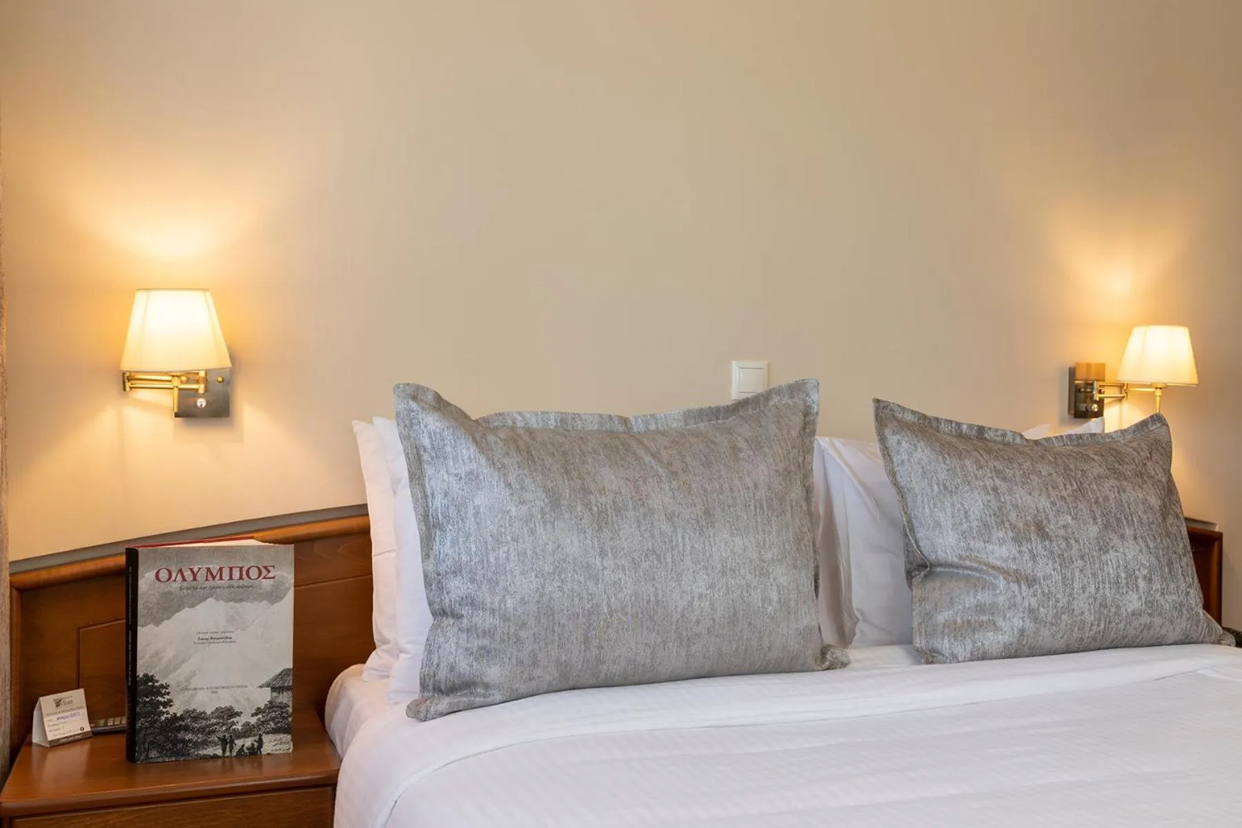 Bed in Xenios Dias Boutique Hotel