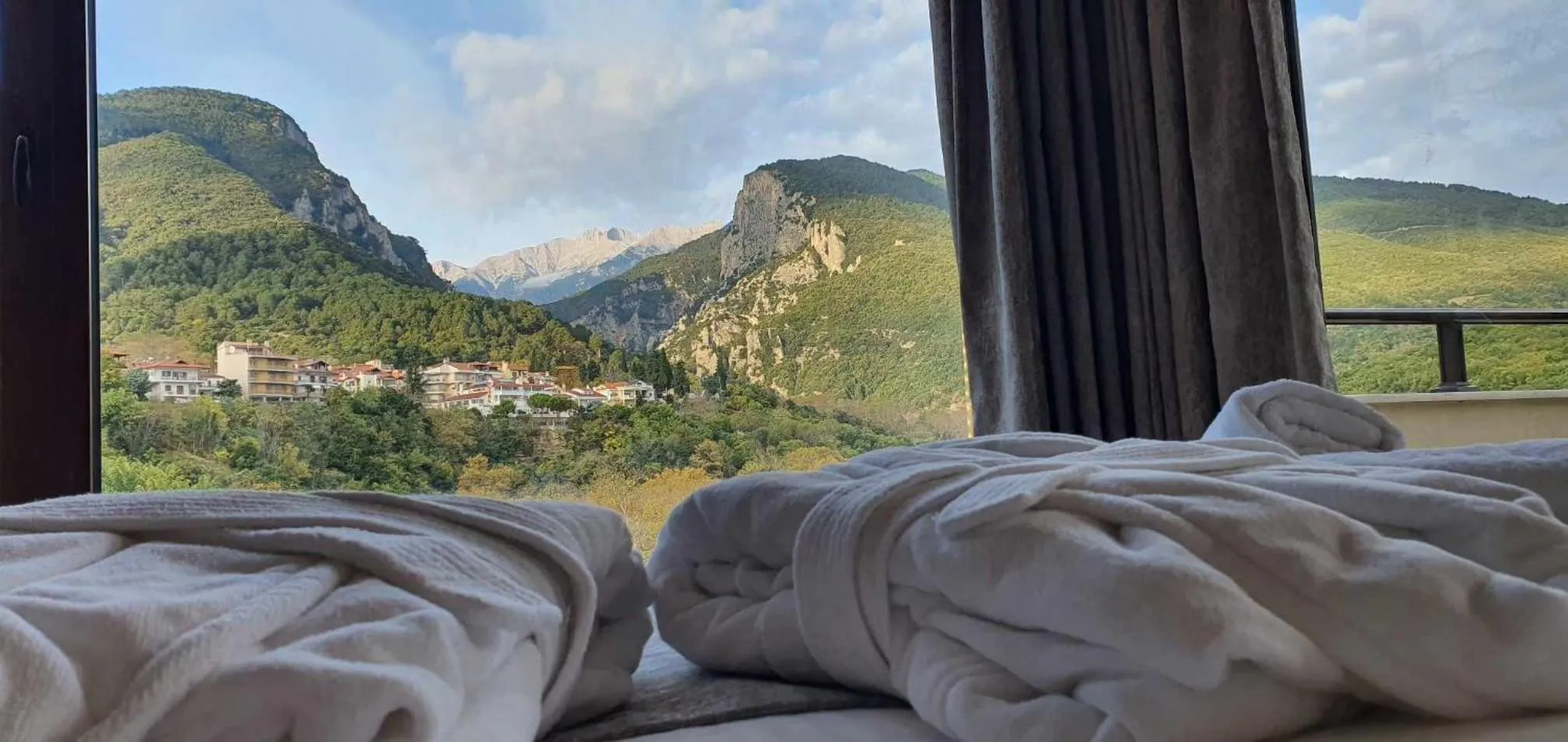 Bed in Xenios Dias Boutique Hotel