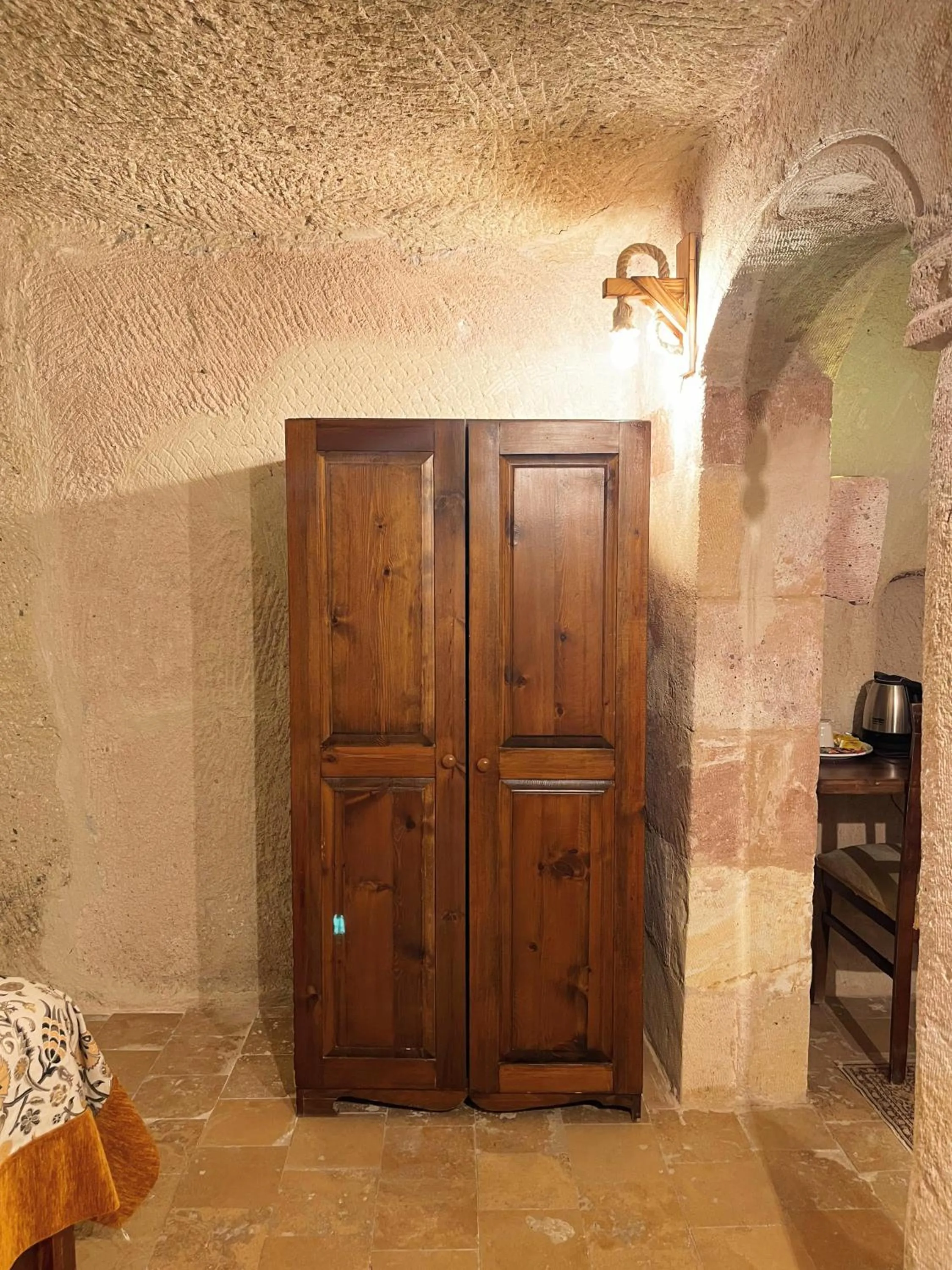 wardrobe in Gedik Cave Hotel