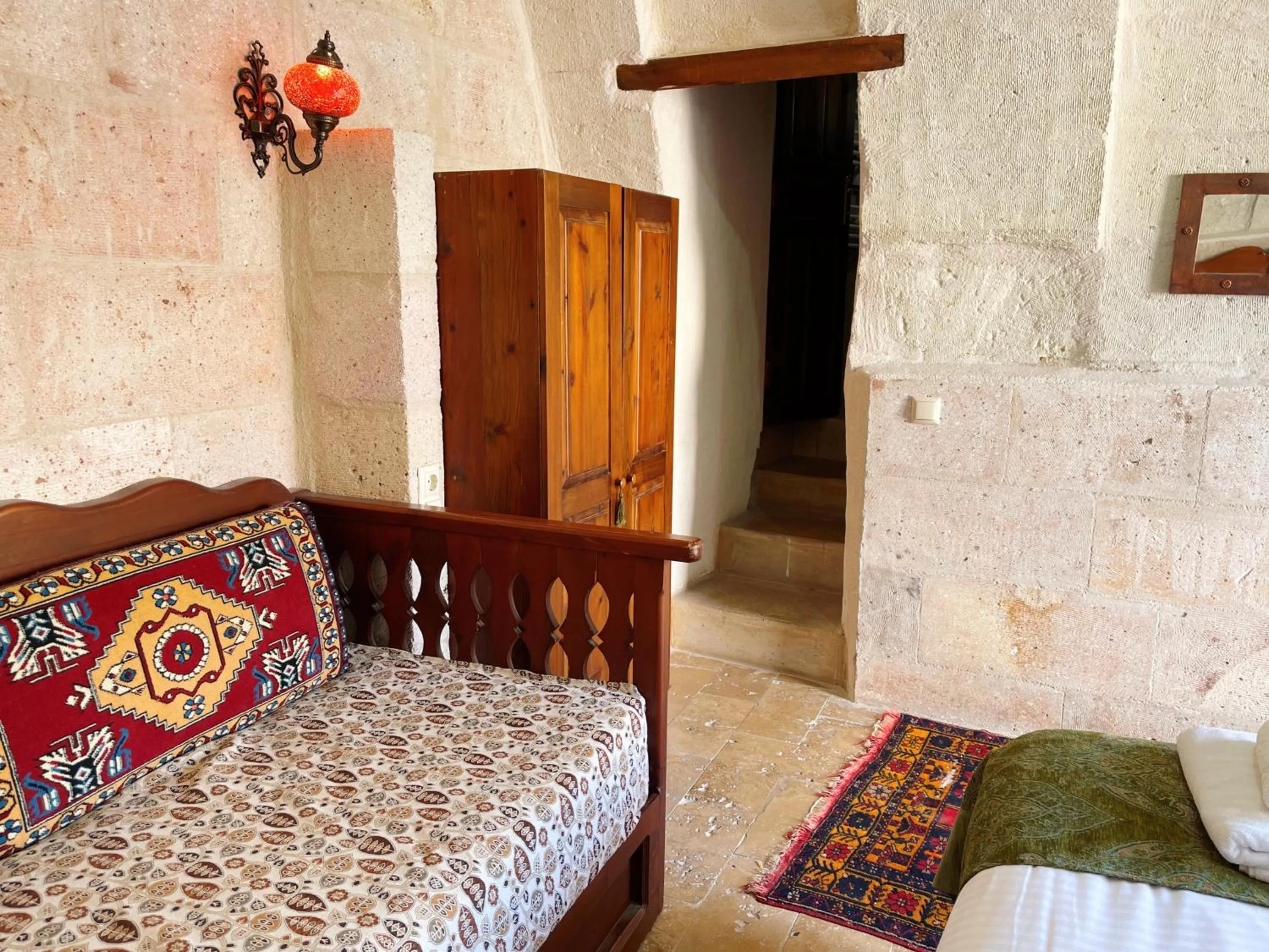 wardrobe, Bed in Gedik Cave Hotel