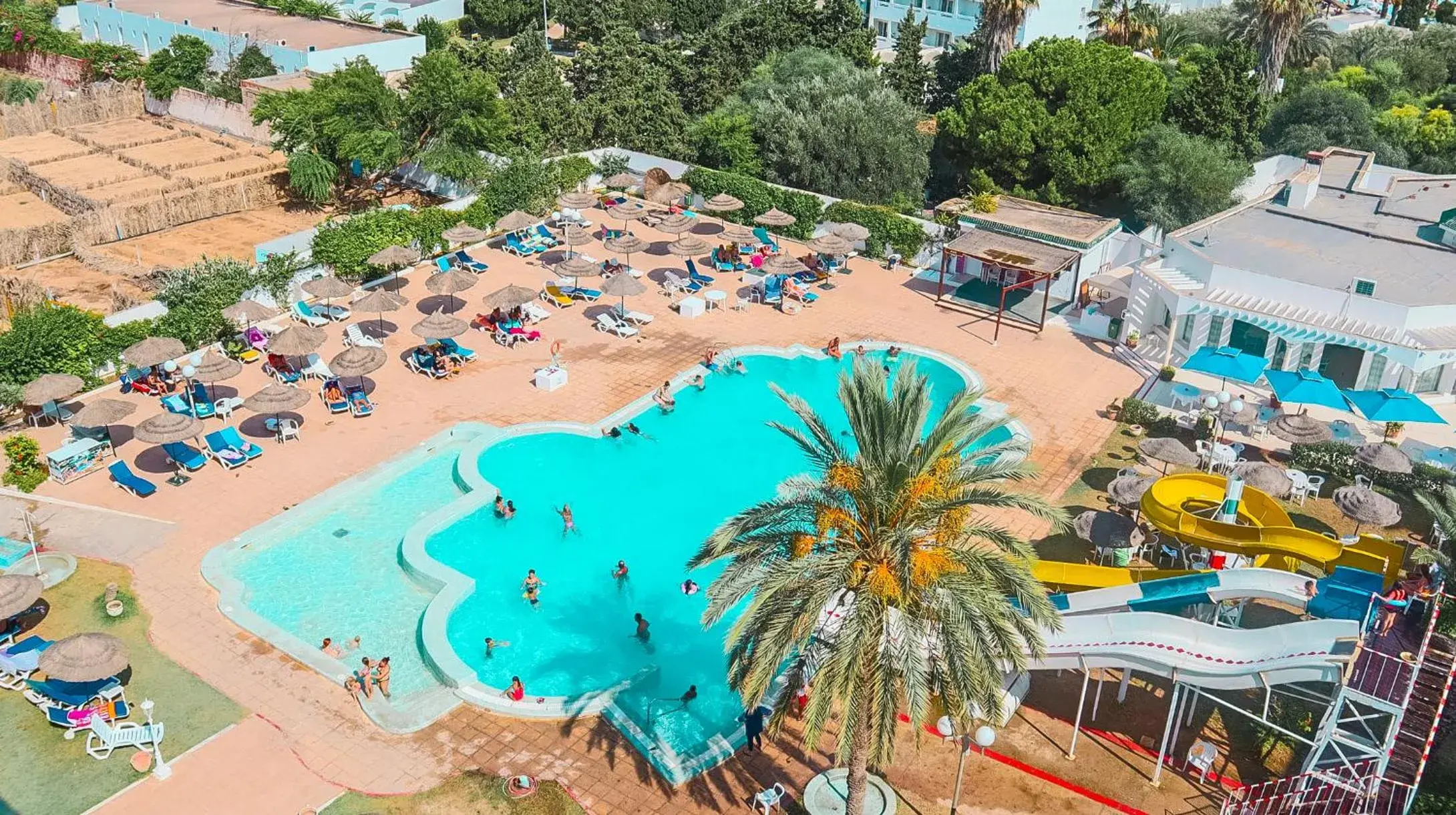 Swimming pool in Hotel Royal Jinene Sousse Swimming pool in Hotel Royal Jinene Sousse
