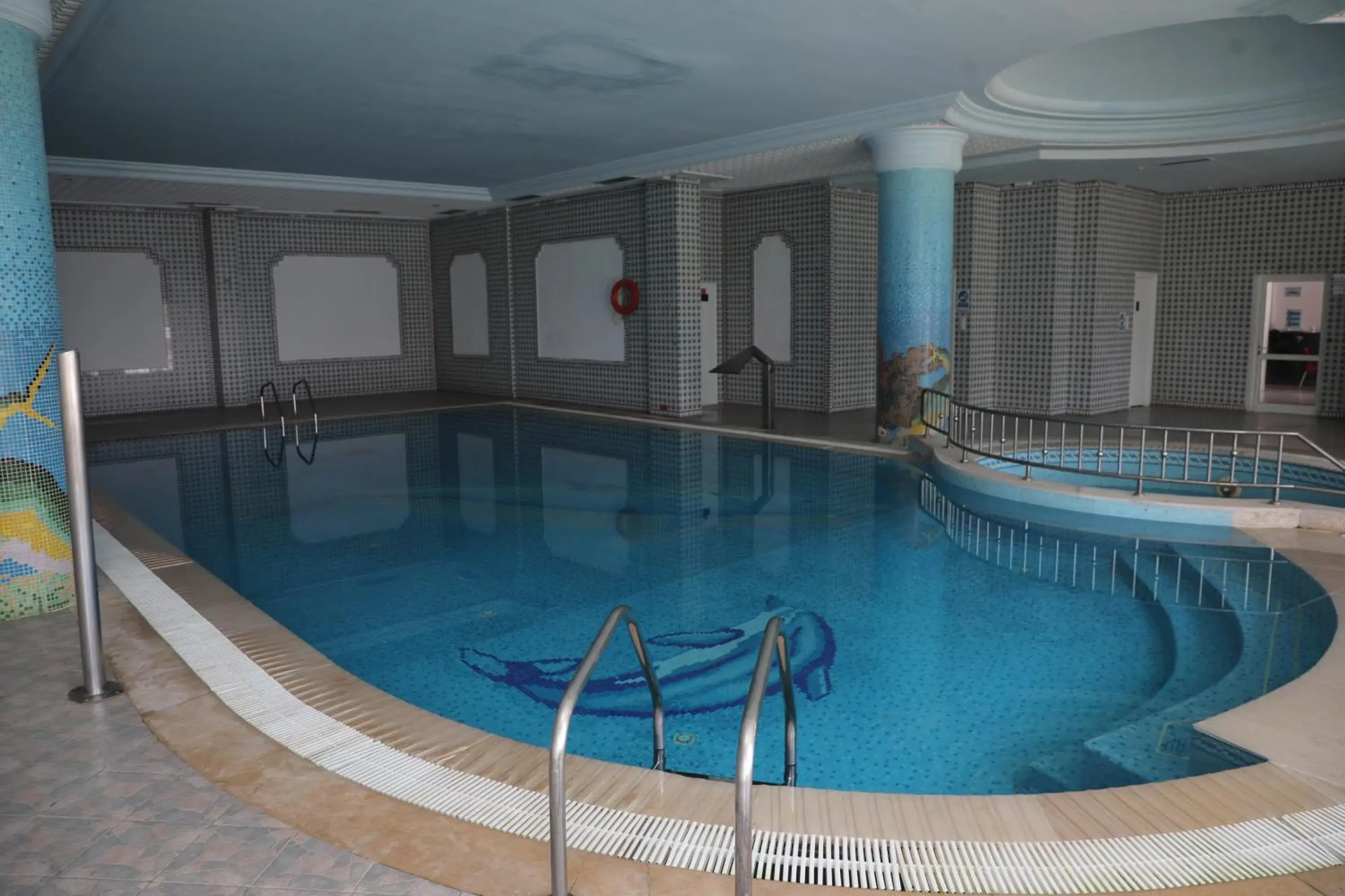 Swimming pool in Hotel Royal Jinene Sousse Swimming pool in Hotel Royal Jinene Sousse
