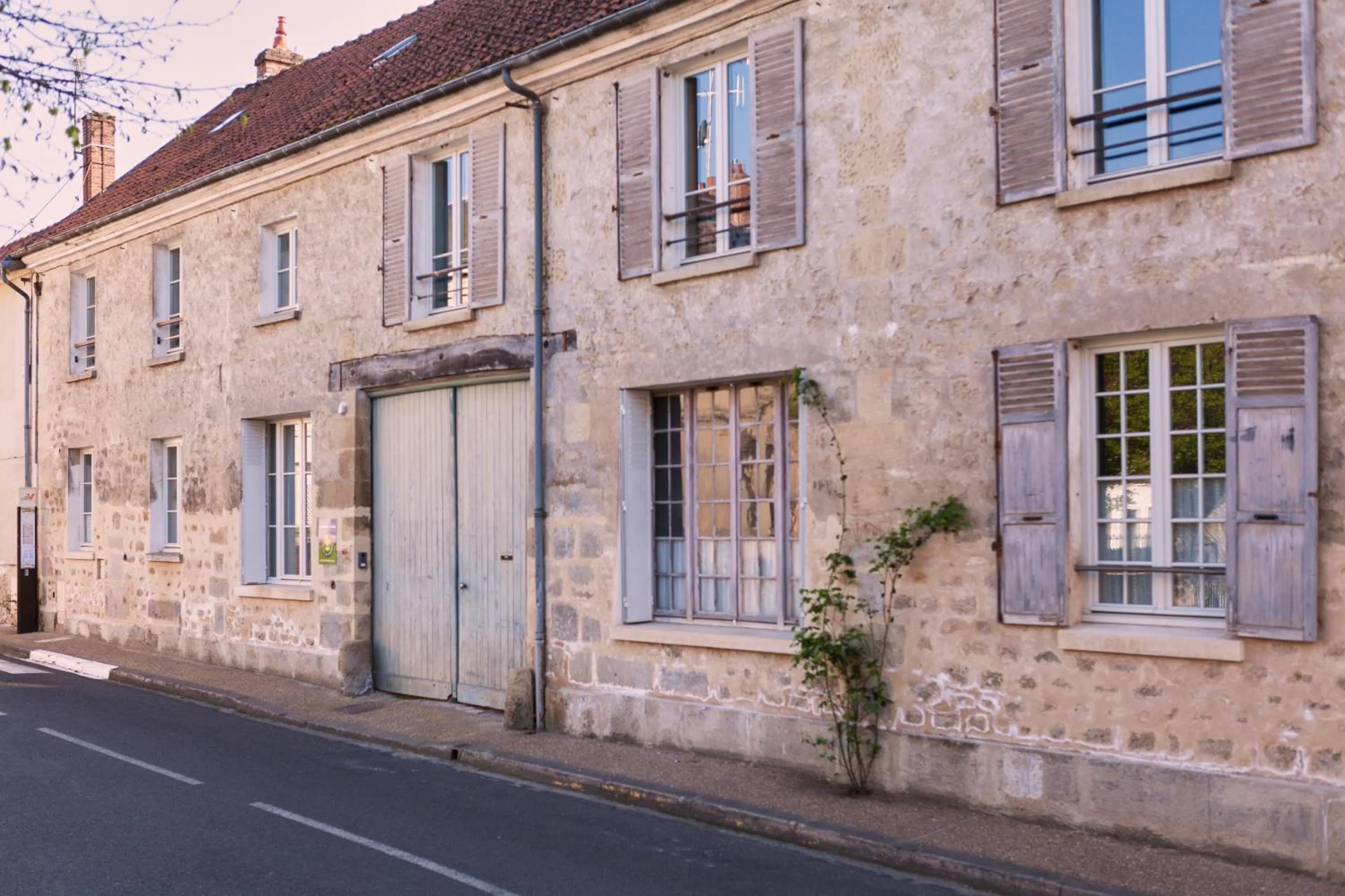 Facade/entrance in Chez Jules et Léonie