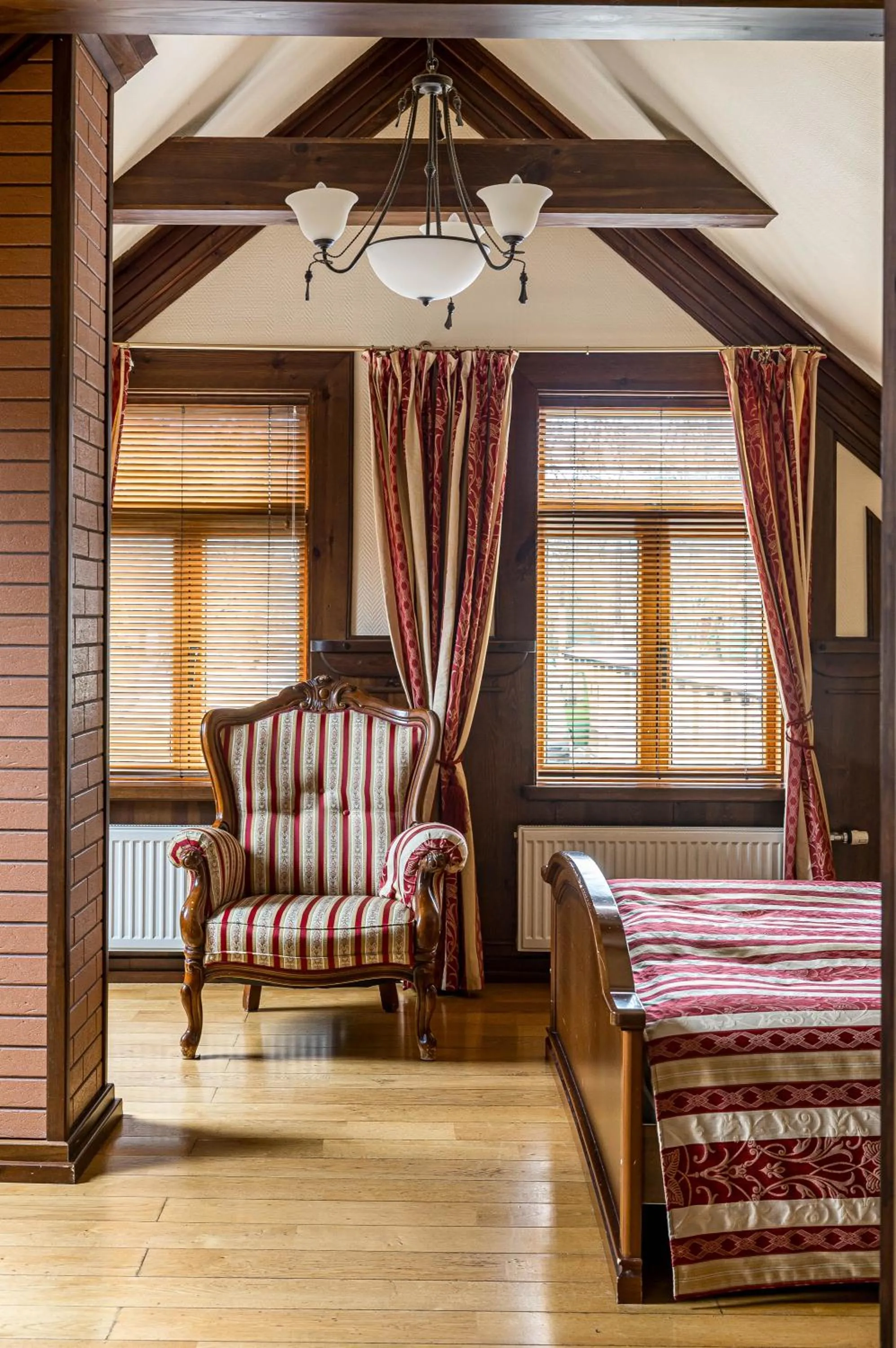 Apartment 1925