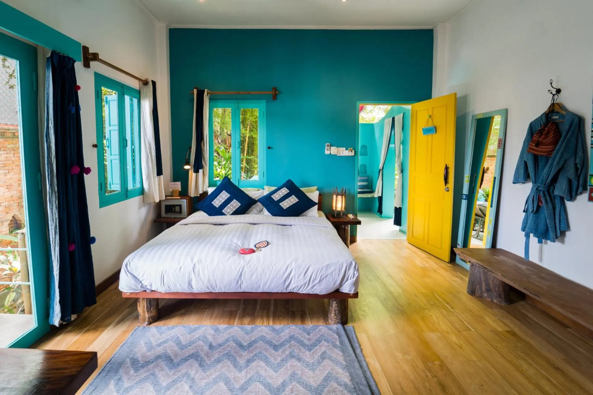 Photo of the whole room, Bed in Ock Pop Tok Mekong Villa