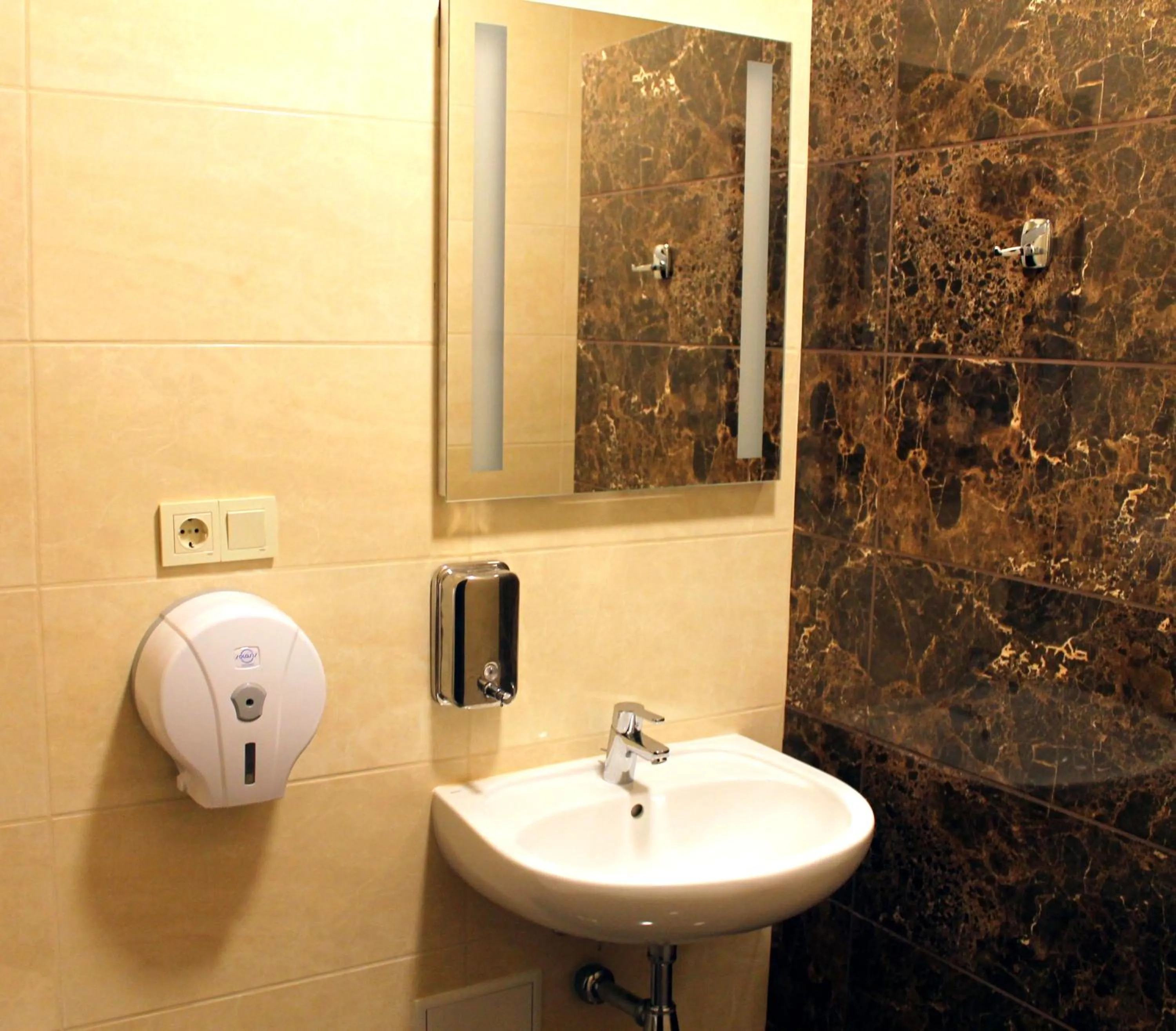 Decorative detail in Non-stop hotel