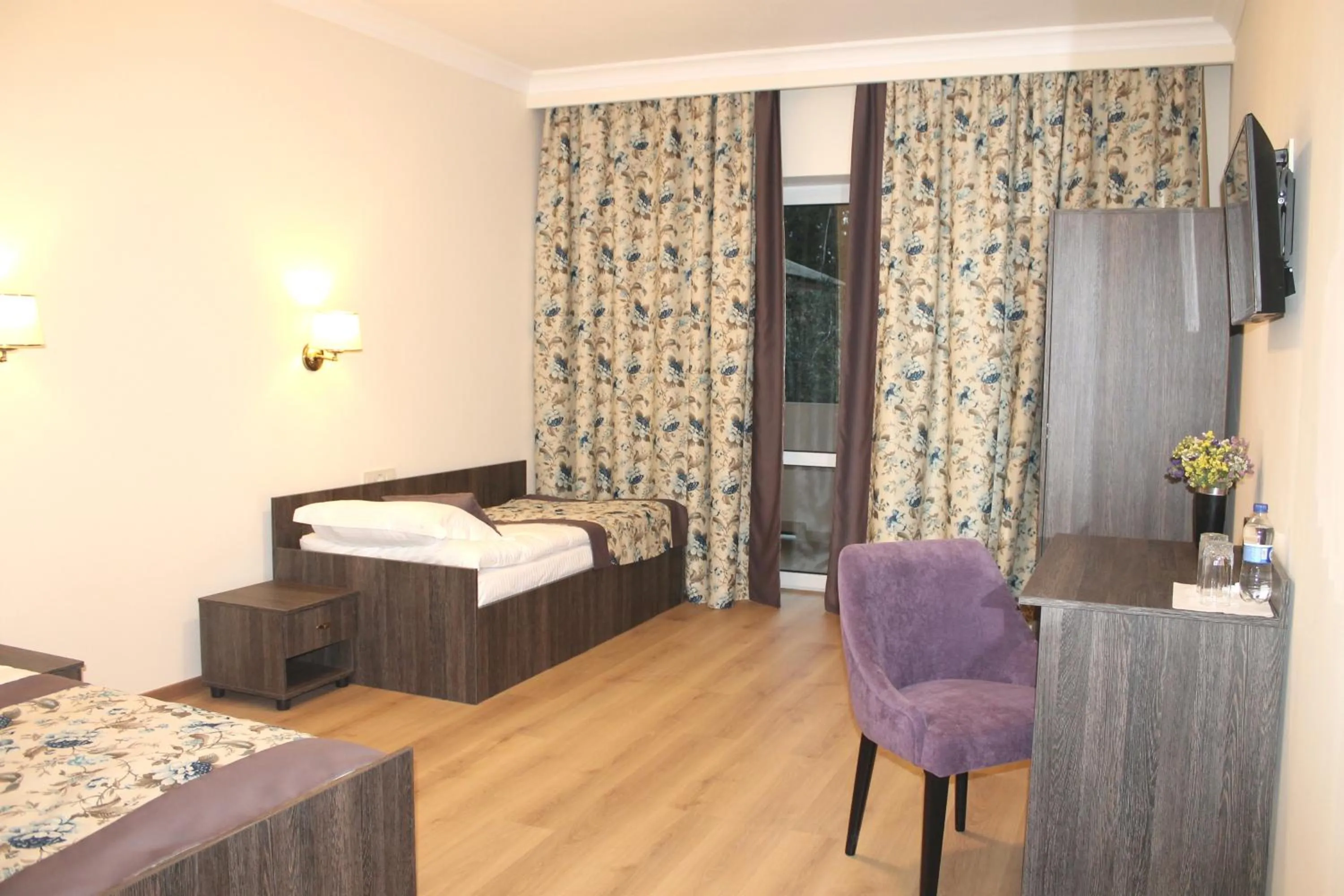 Decorative detail, Bed in Non-stop hotel