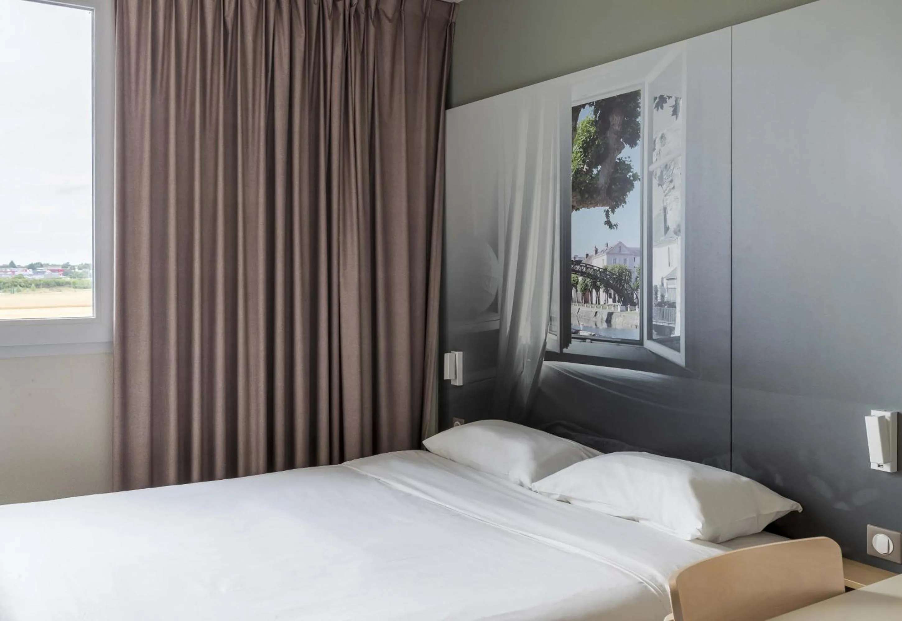 Bedroom, Bed in B&B HOTEL Montargis-Amilly