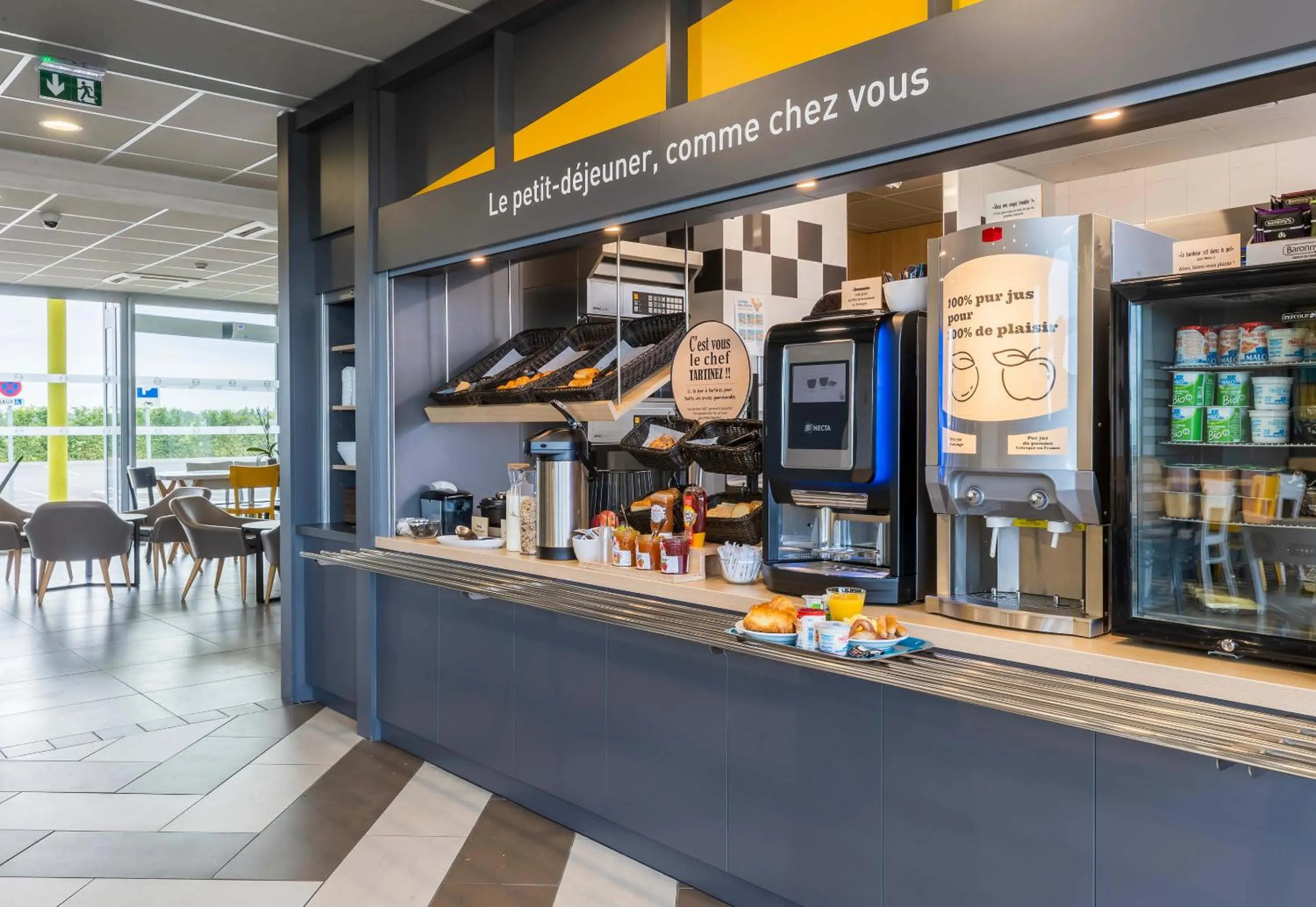 Breakfast in B&B HOTEL Montargis-Amilly