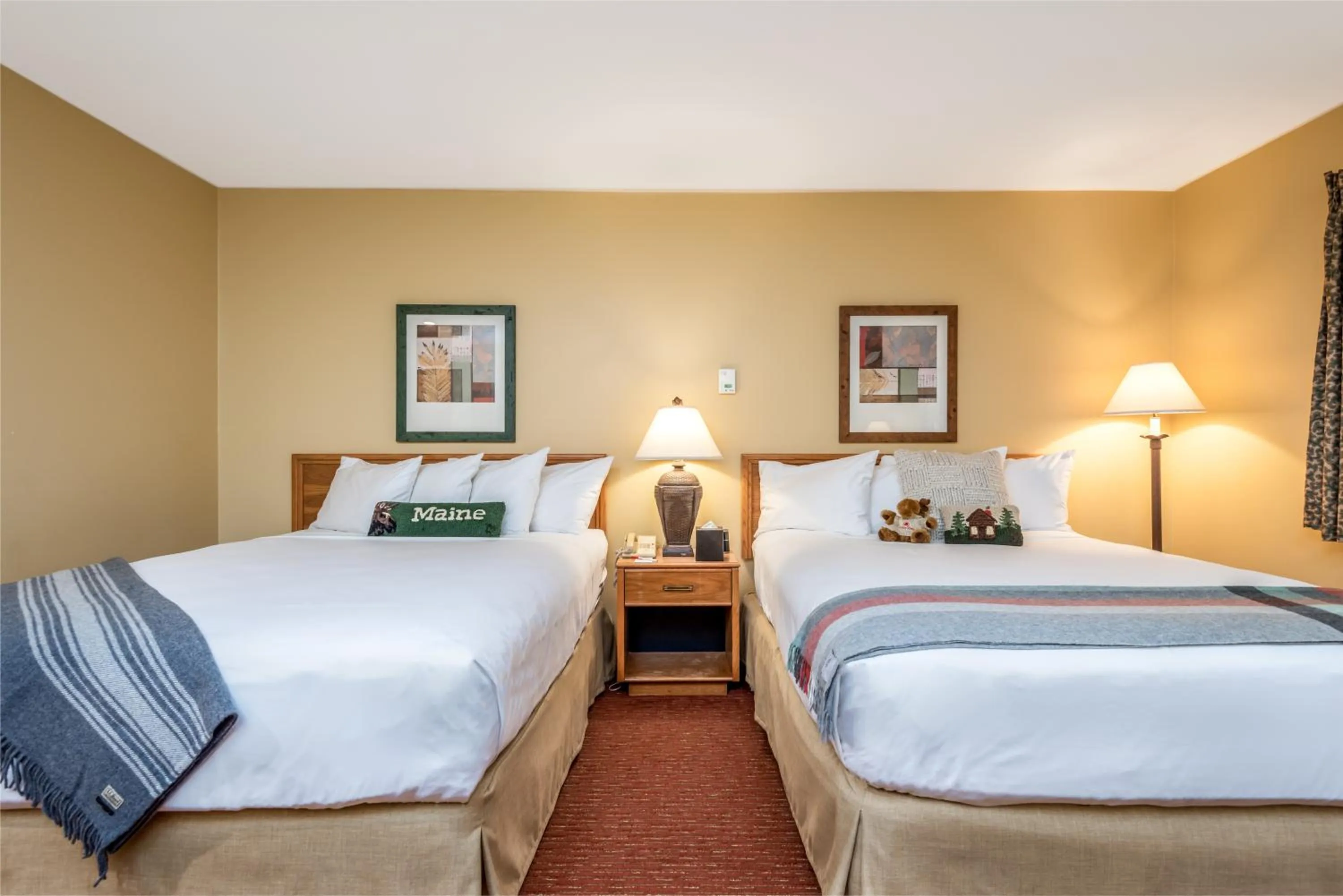 Photo of the whole room, Bed in Grand Summit Hotel