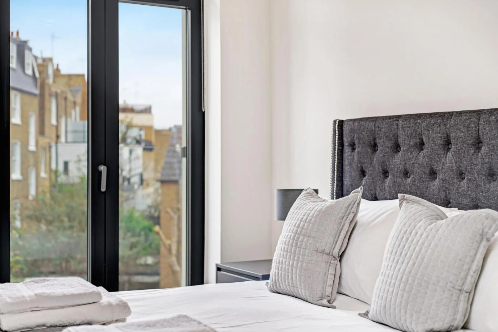 Bedroom in Lux Apartments in Fulham