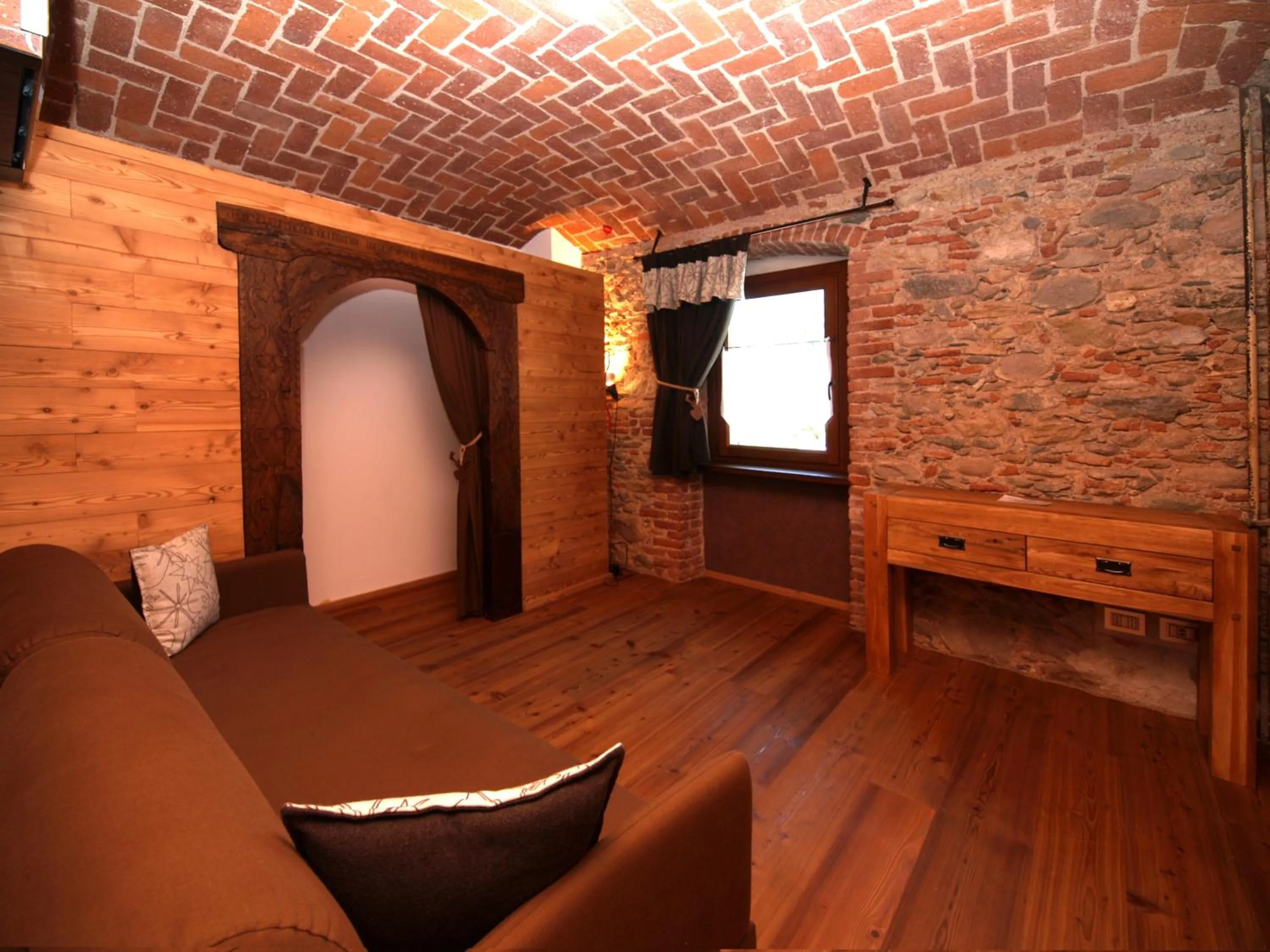 Decorative detail in Albergo Nazionale