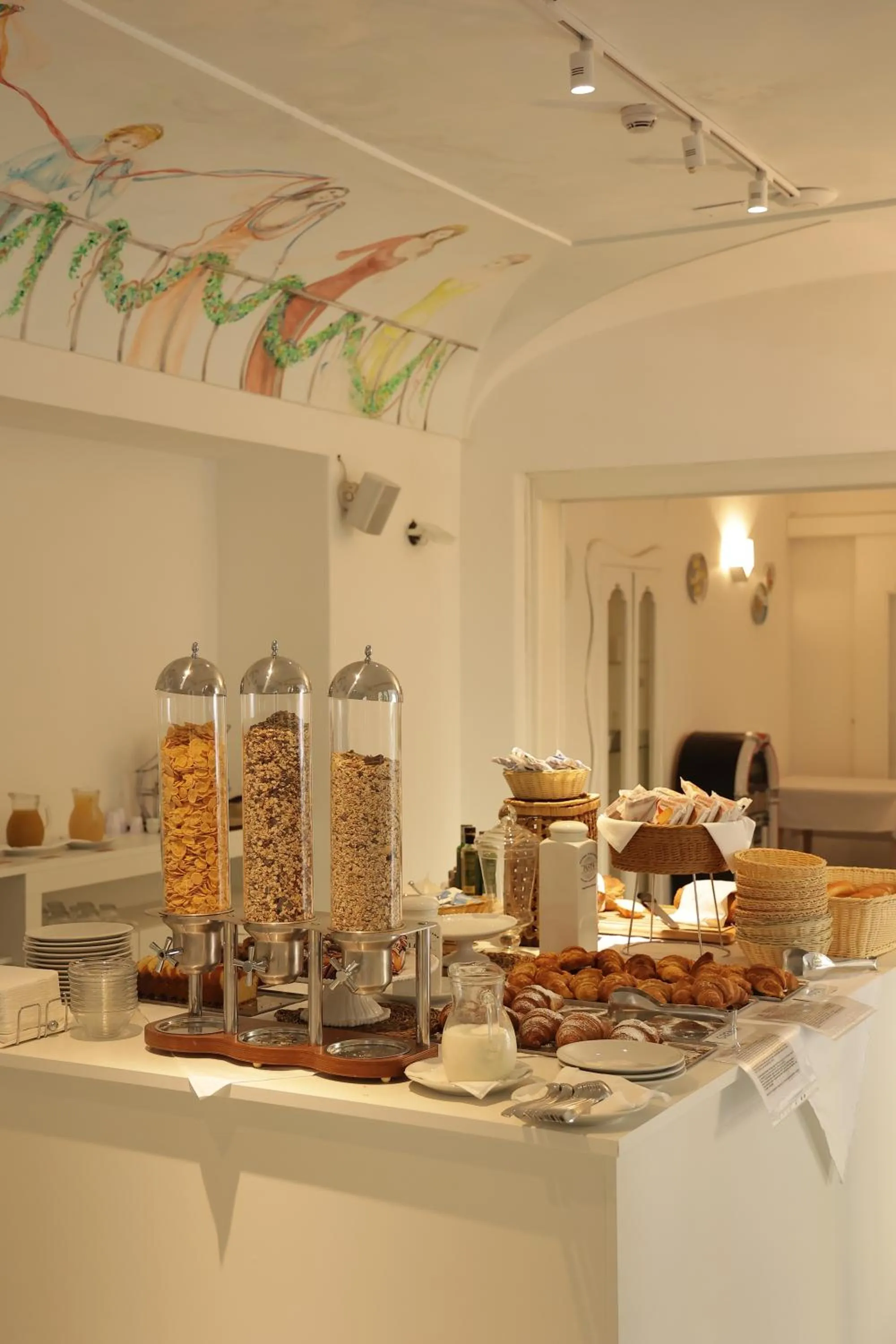 Food and drinks in Hotel Terme Oriente - Beach & SPA