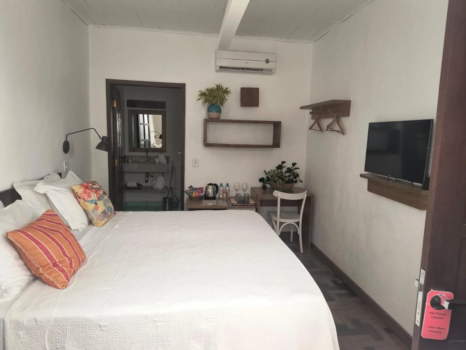 Bed in Green 53 Boutique Hotel