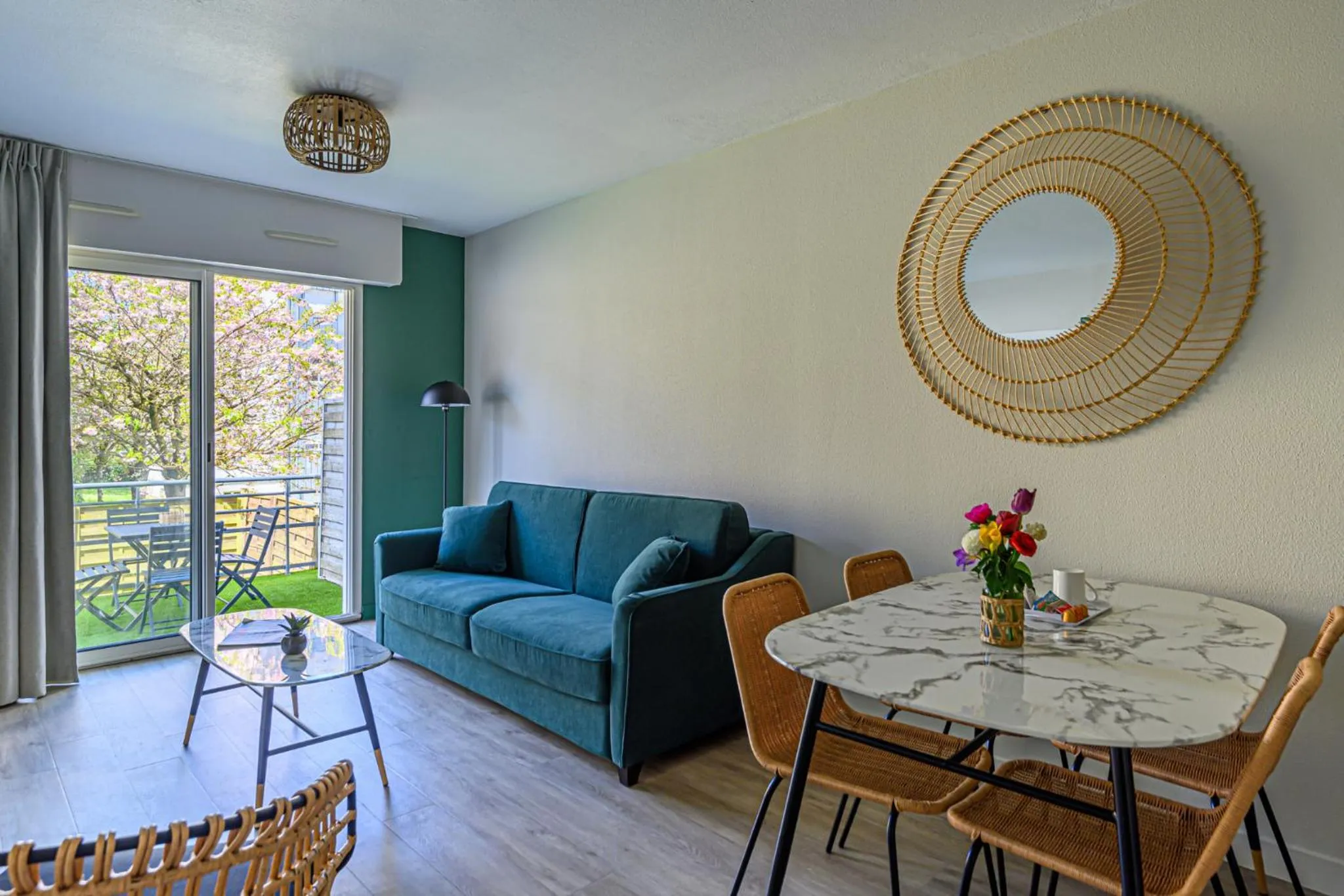 Living room in Appart Hôtel Le Liberté Vannes Centre-Ville