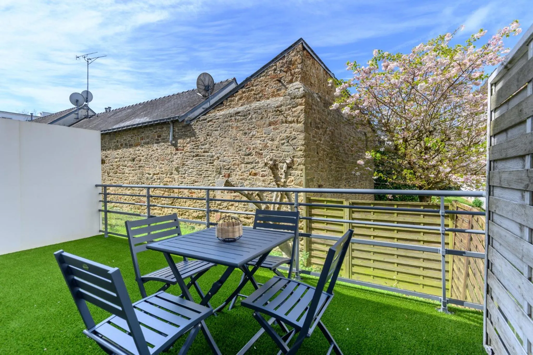 Balcony/Terrace in Appart Hôtel Le Liberté Vannes Centre-Ville