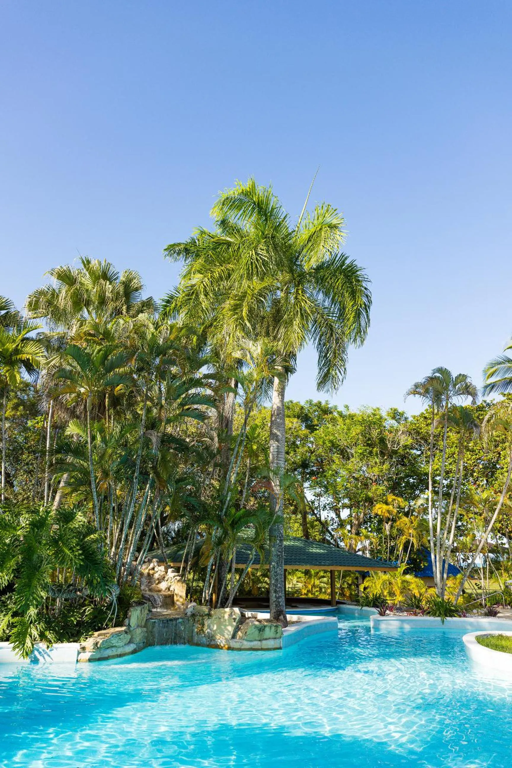 Swimming pool in Blue JackTar