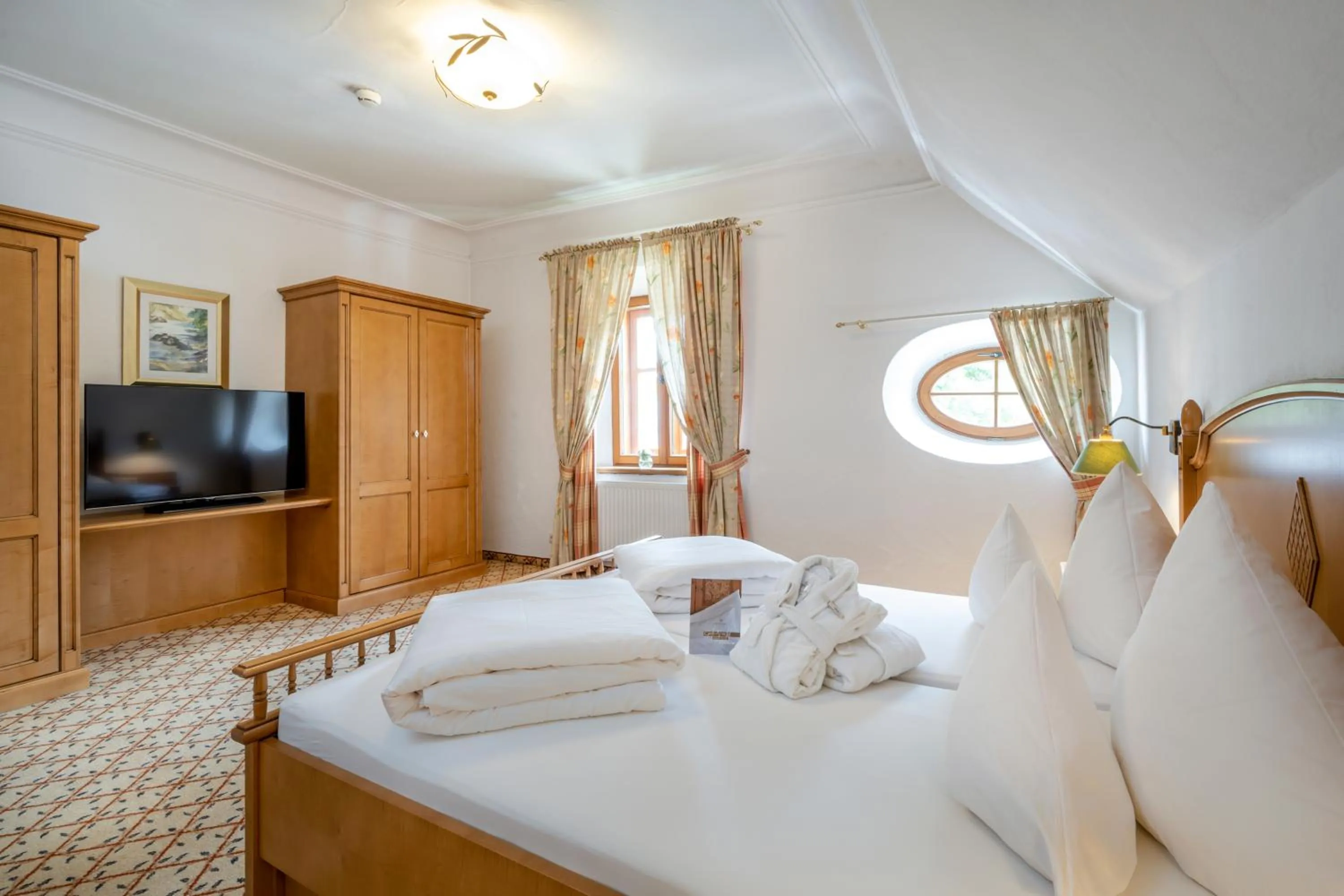 Bedroom, Bed in Postschlössl