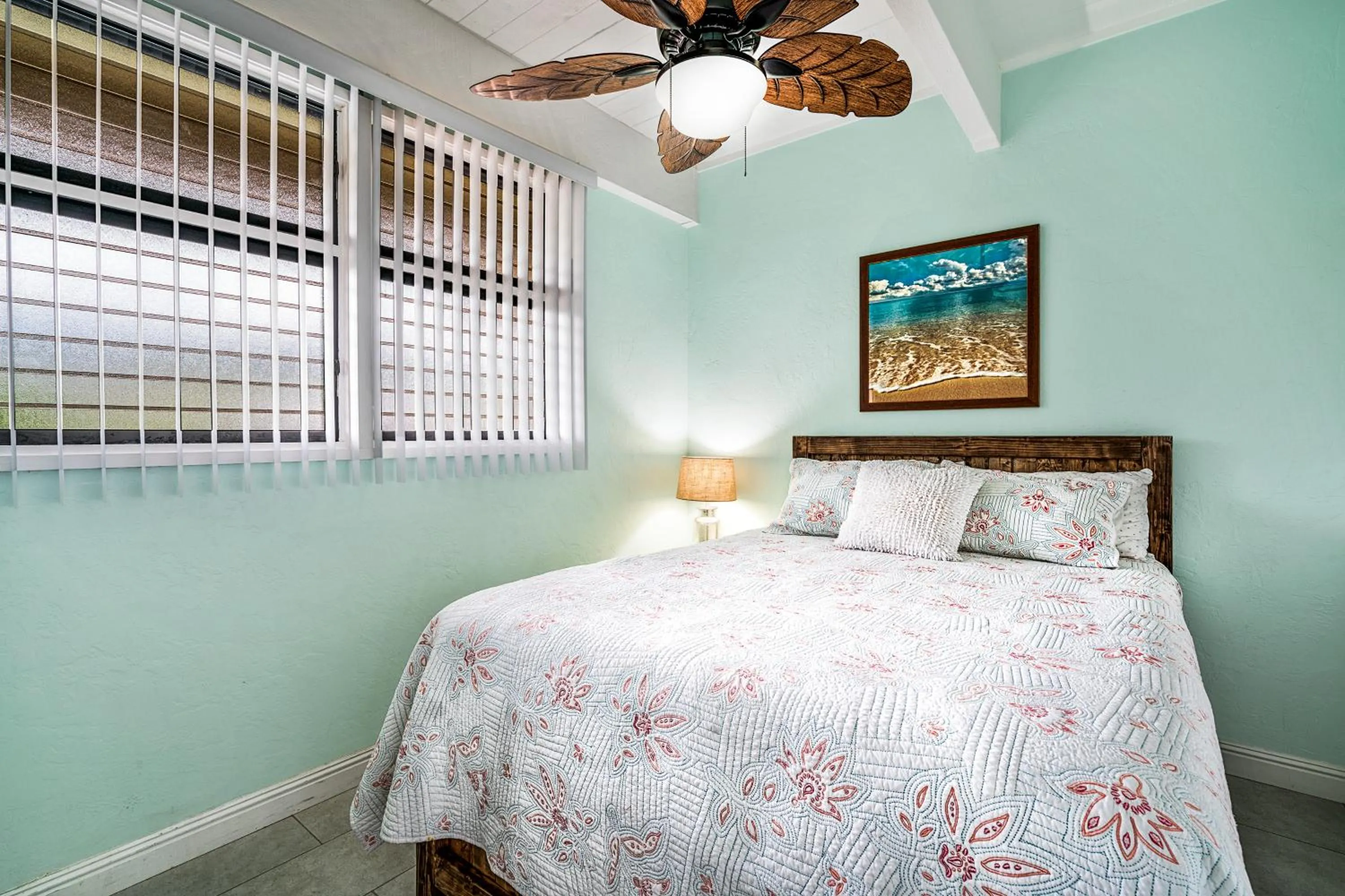 Bedroom, Bed in Oceanfront Luxury Condo