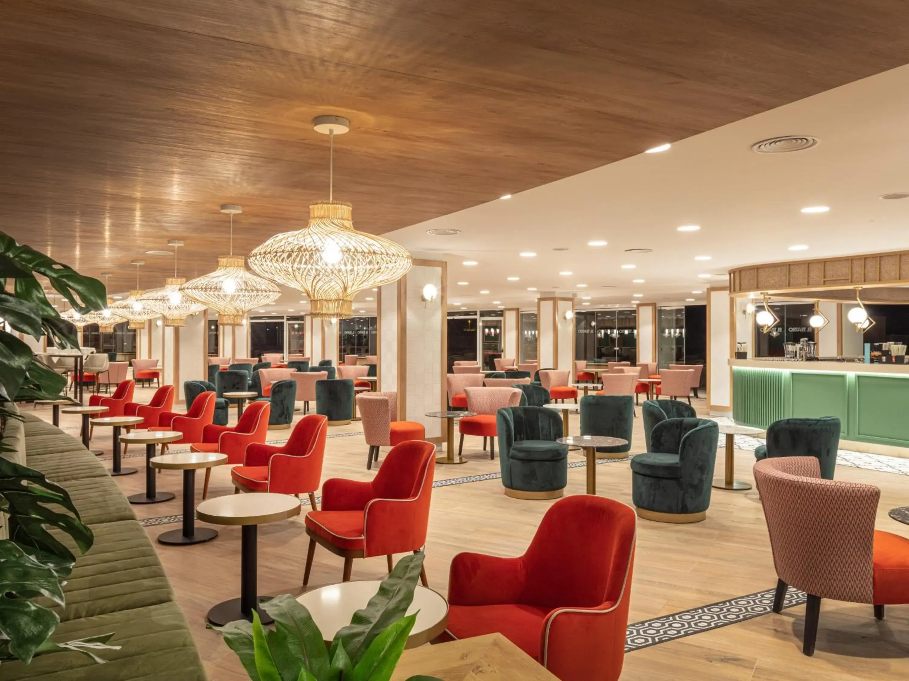 Lounge or bar in Tabaiba Princess Lounge or bar in Tabaiba Princess