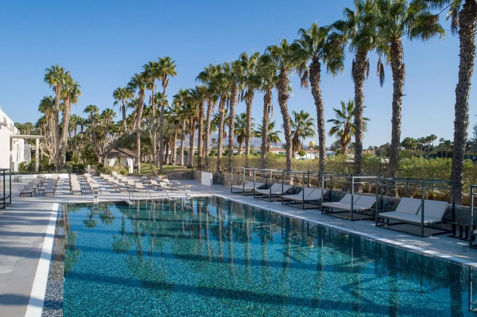 Swimming pool in Tabaiba Princess
