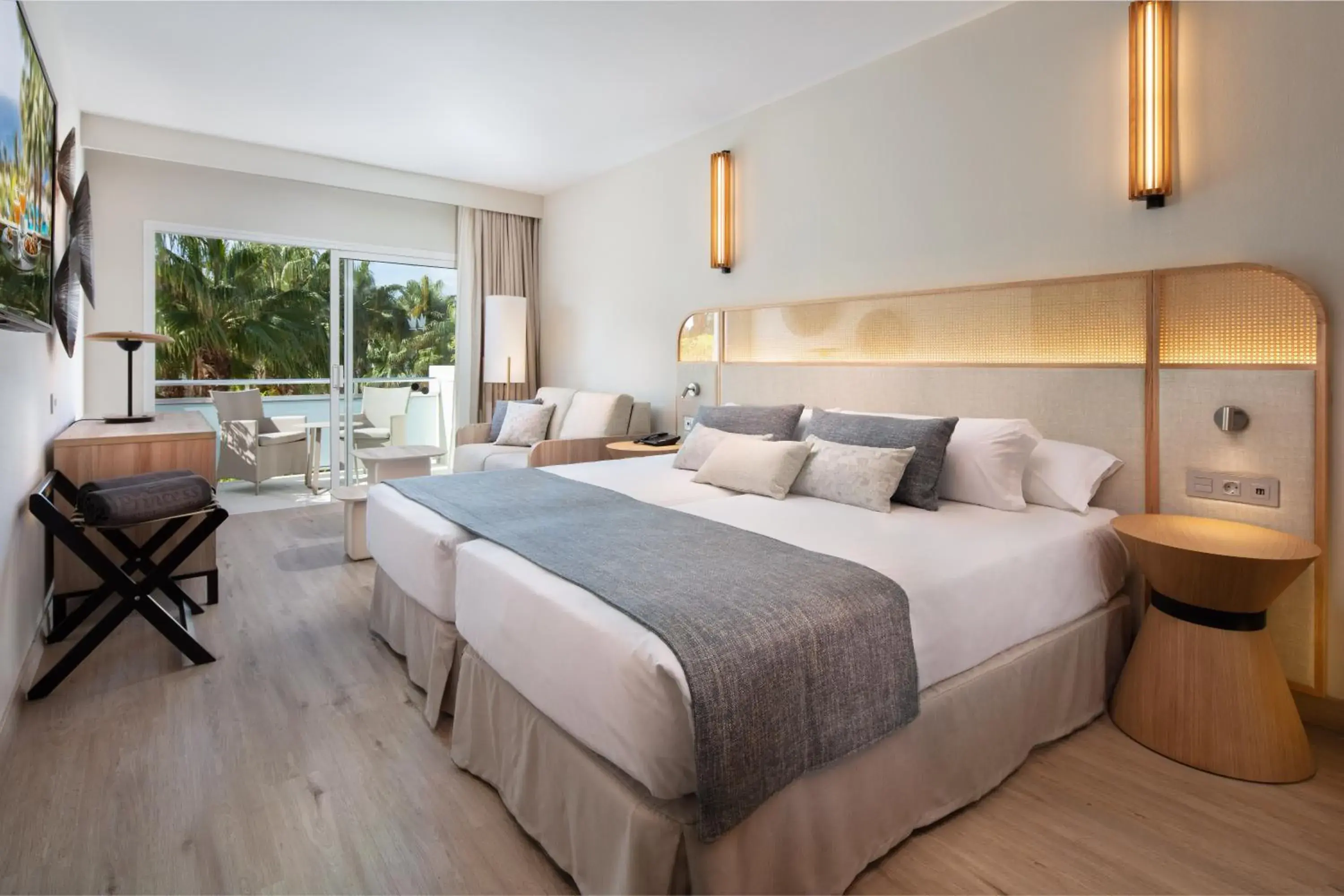 Photo of the whole room, Bed in Tabaiba Princess Photo of the whole room, Bed in Tabaiba Princess